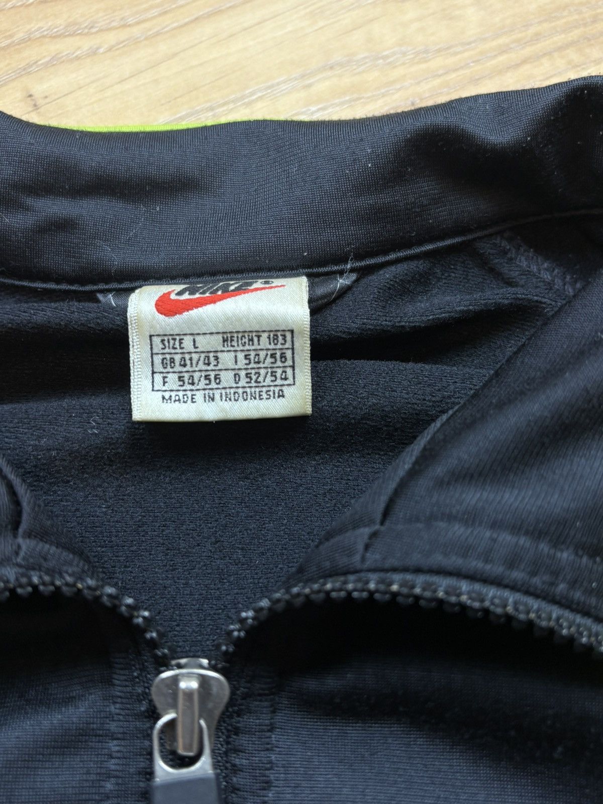 Nike 90s Nike Vintage Track Jacket Big Spellout Sleeve Logo Rare Size US L / EU 52-54 / 3 - 6 Thumbnail