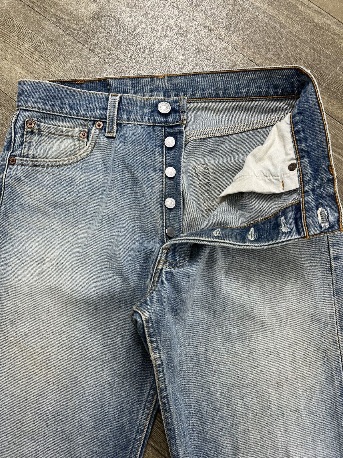 Levi's Vintage Clothing 🇺🇸1990s Vintage Levis 501 LVC 30x34 Light Blue Straight Jeans Size US 30 / EU 46 - 11 Thumbnail