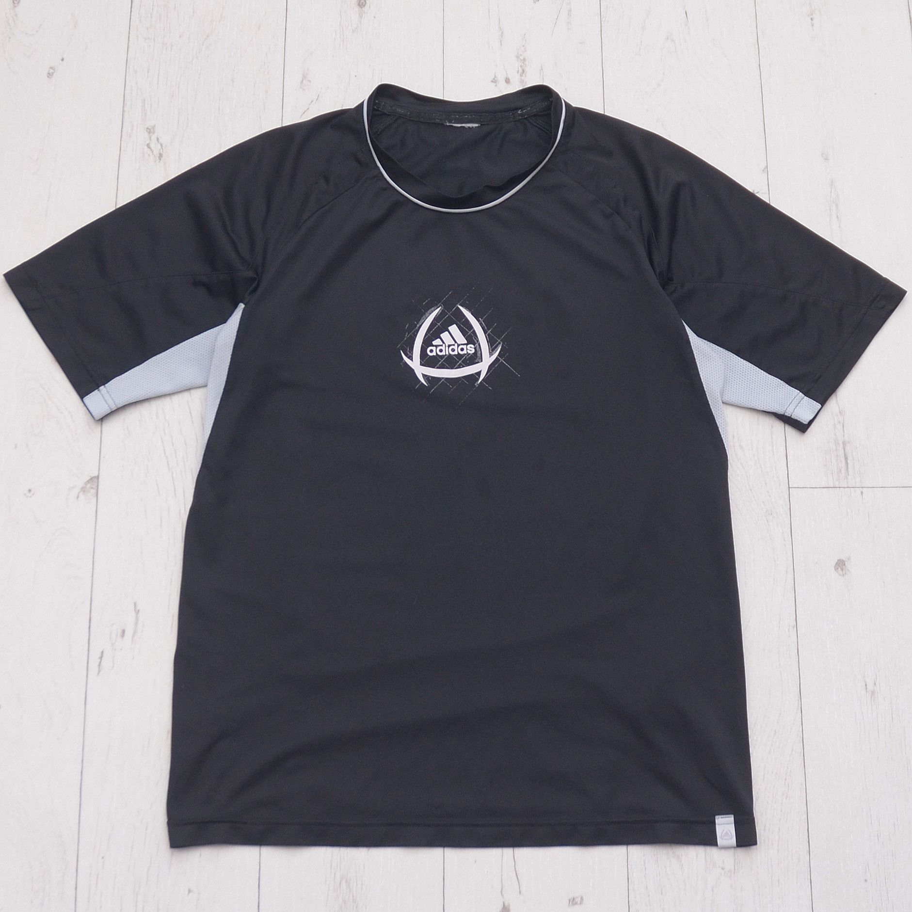 Adidas × Vintage Vintage Adidas Climacool Mens Black T-Shirt Central Logo s S Size US S / EU 44-46 / 1 - 2 Thumbnail