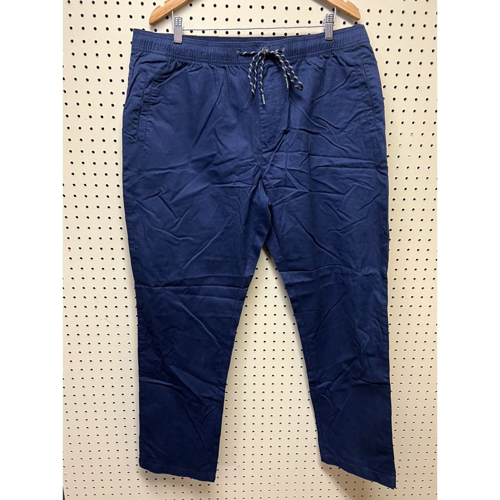 Reyn Spooner Reyn Spooner Solid Beach Twill Chino Navy Blue Drawstring Pants Men’s 2XL NEW Mens Chino Beach Adjustable Waist Lightweight Straight 32in Inseam Size US 39 - 2 Thumbnail