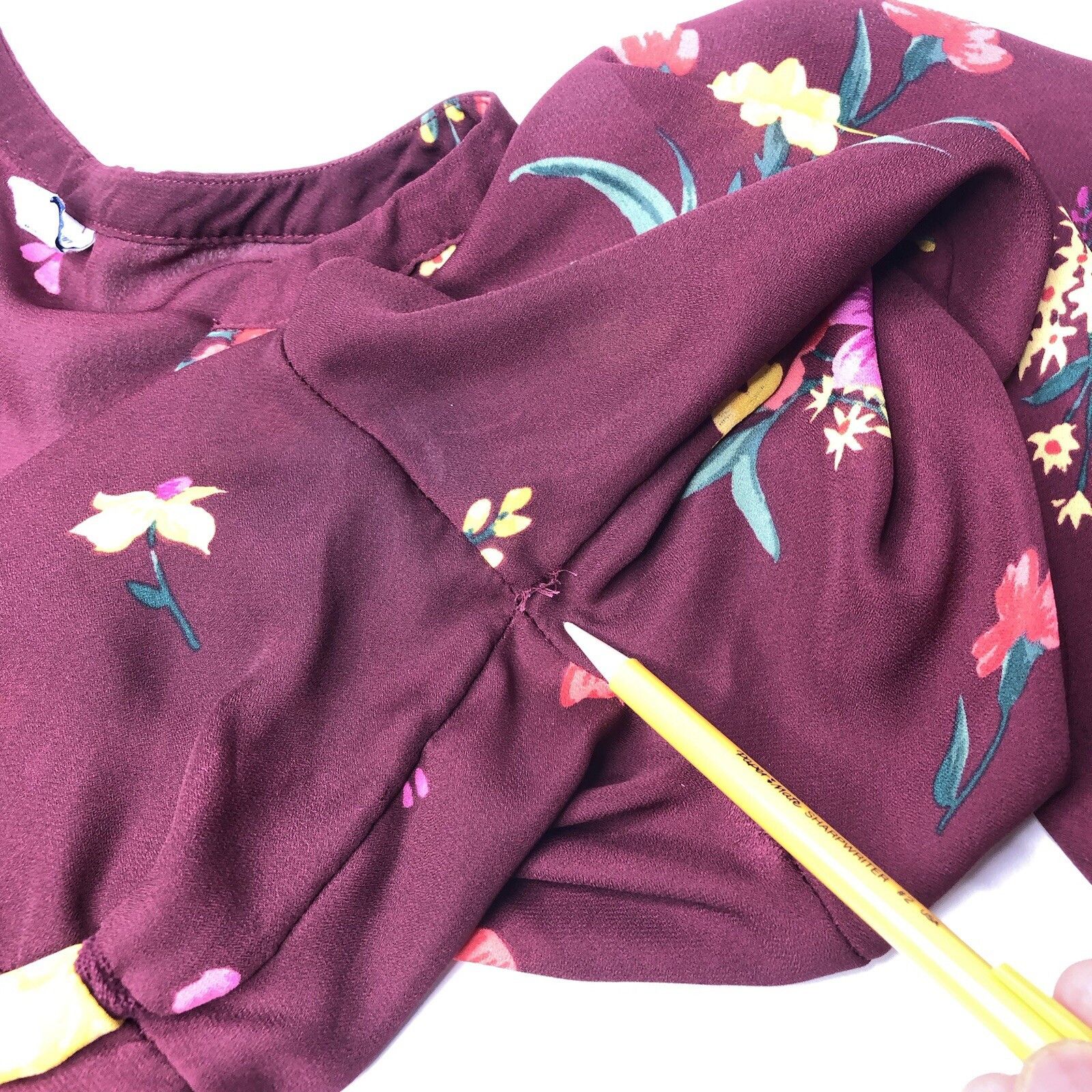 Old Navy Old Navy Womens Maroon Floral Print Swing Blouse Top Sz L Size L / US 10 / IT 46 - 11 Thumbnail