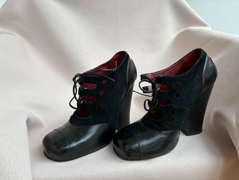 Vivienne Westwood Vivienne Westwood Black laced heels Size US 5.5 / IT 35.5 - 6 Thumbnail