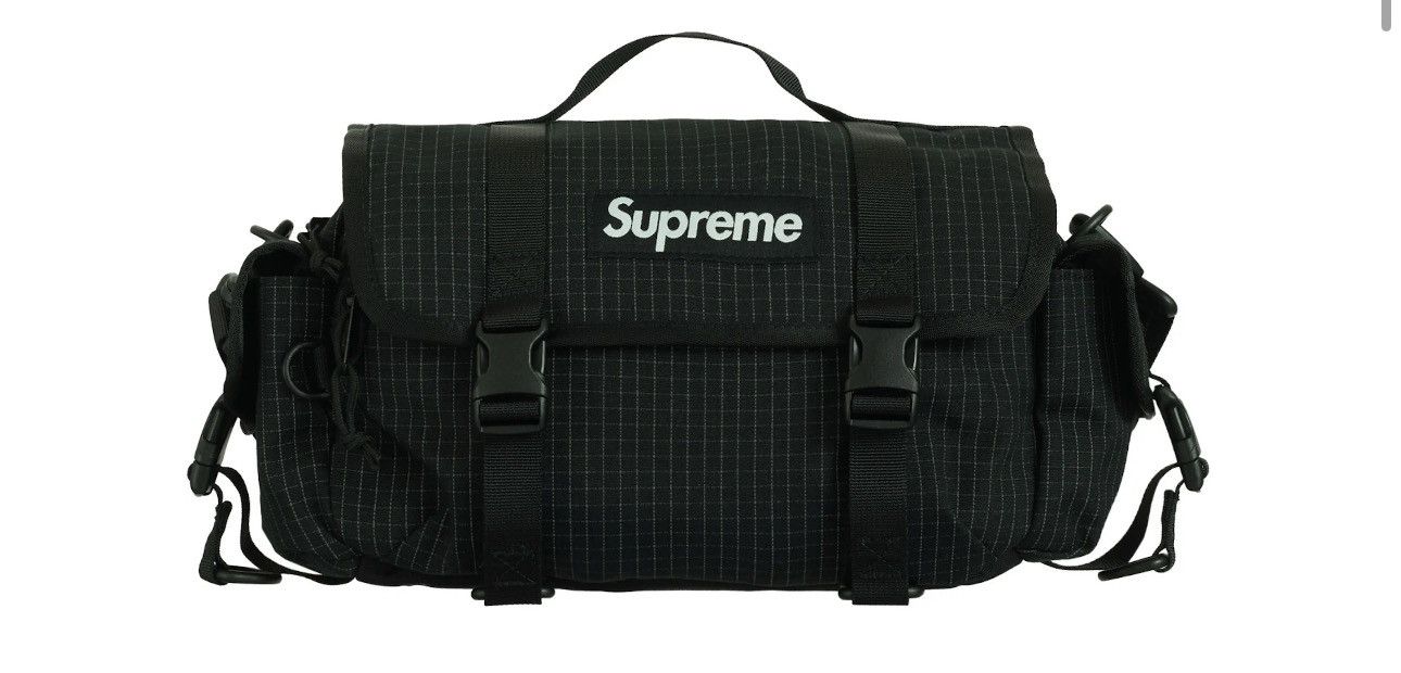 Supreme (IN HAND) Supreme Mini Duffle Bag SS24 | Grailed