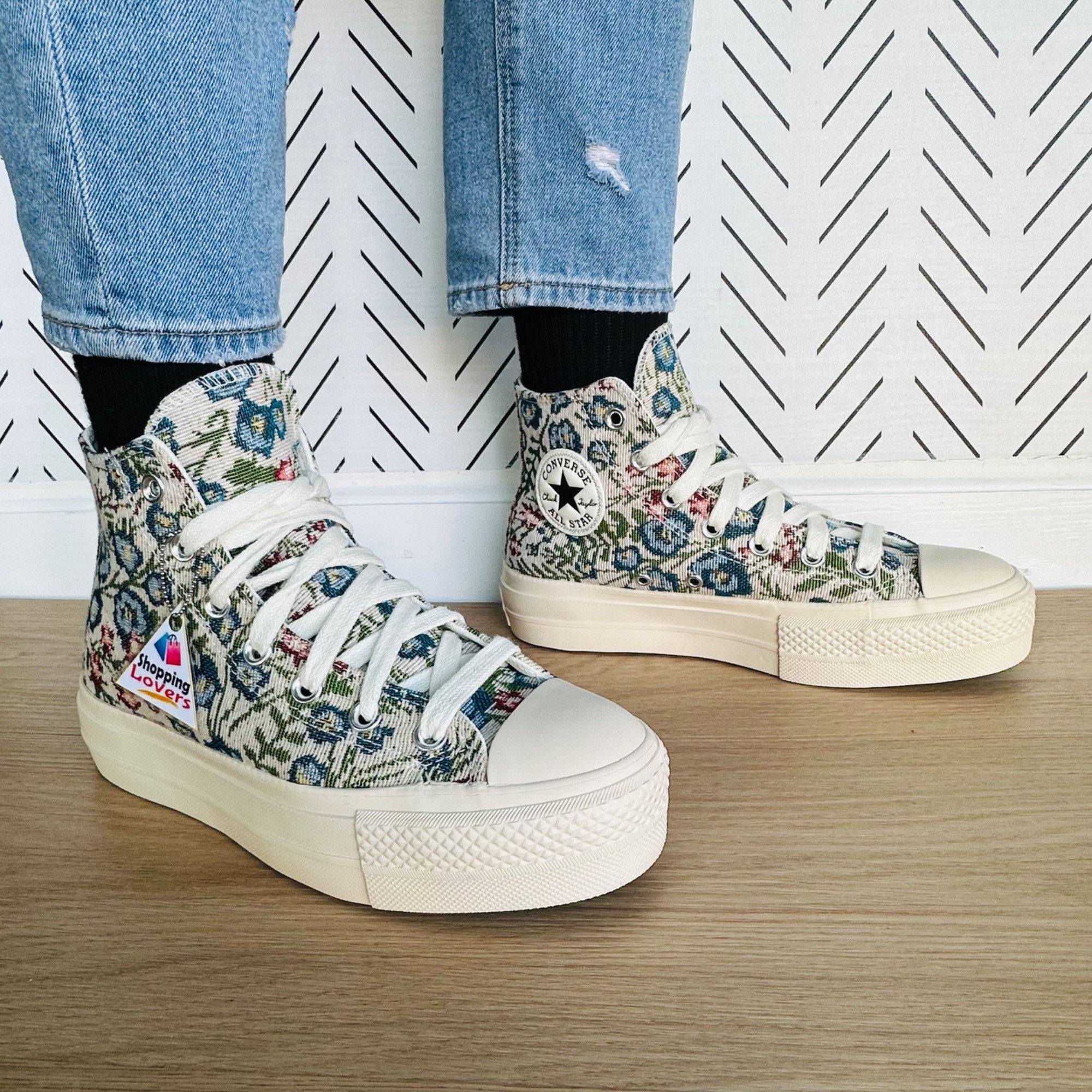Converse ⭐Converse Chuck Taylor Lift Hi Sz 8 Women Shoes Sneakers Flo Size US 8 / IT 38 - 10 Thumbnail