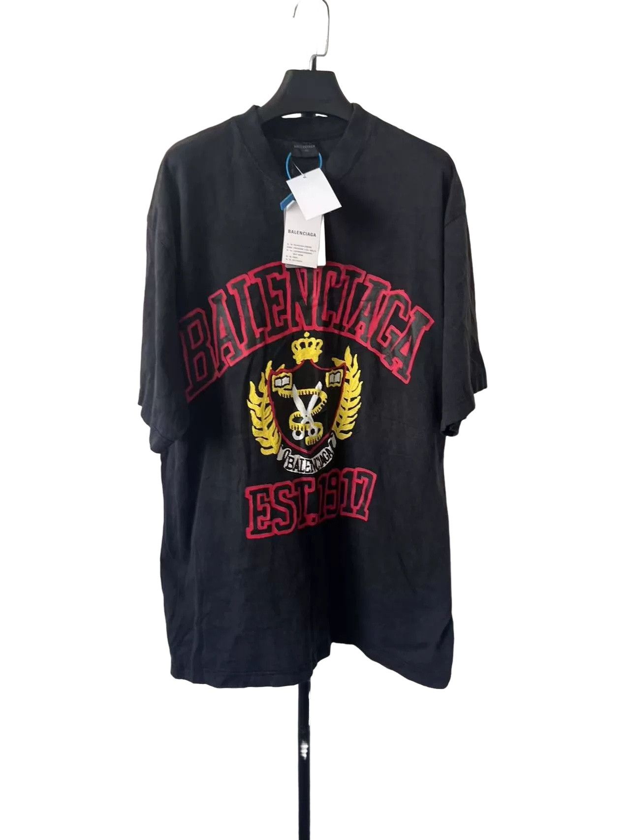 Balenciaga Balenciaga Crest Logo T-Shirt S Size US S / EU 44-46 / 1 - 1 Thumbnail