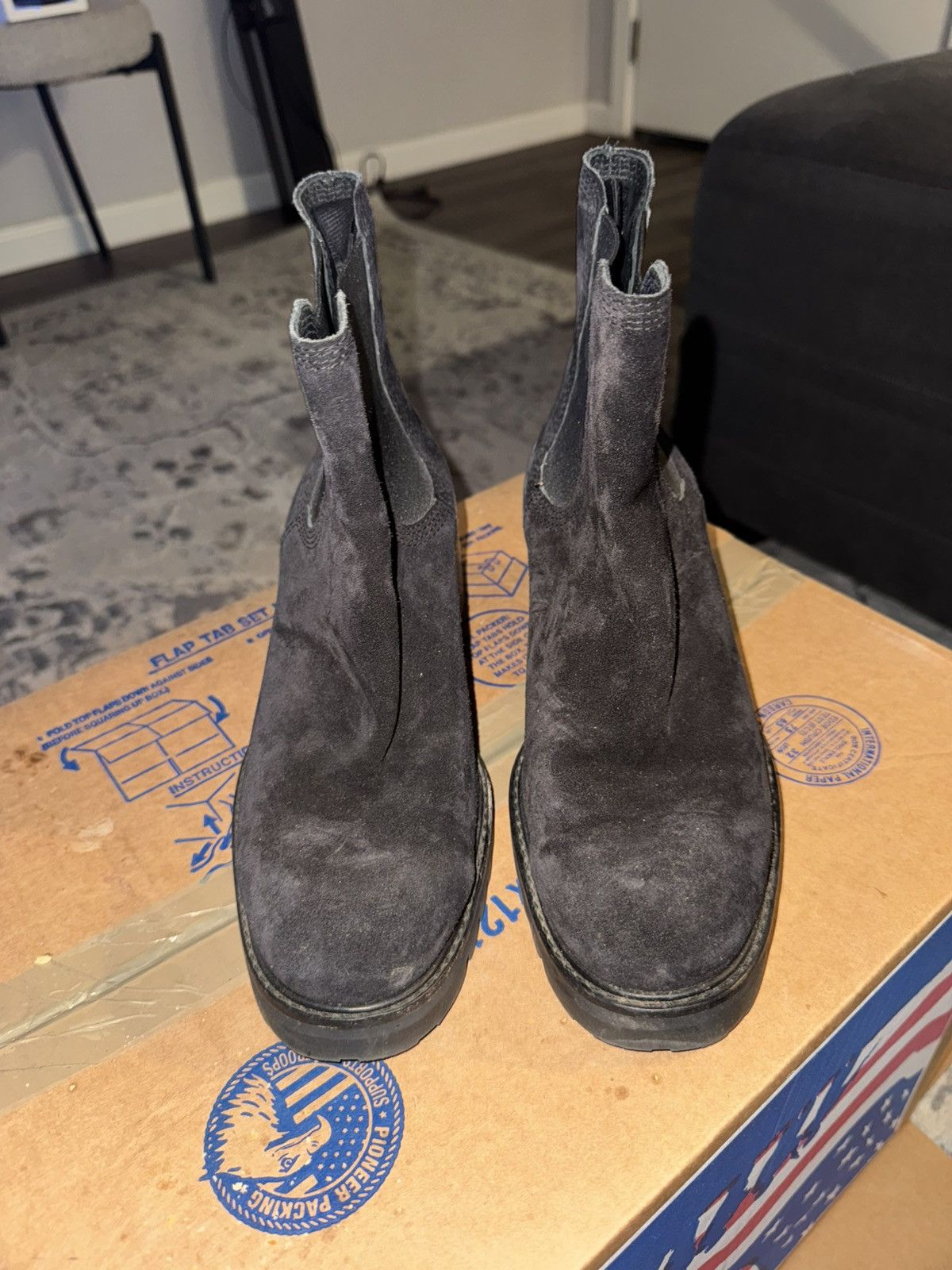 Pedro Garcia Pedro Garcia Suede Chelsea Boots Size US 8.5 / IT 38.5 - 4 Thumbnail