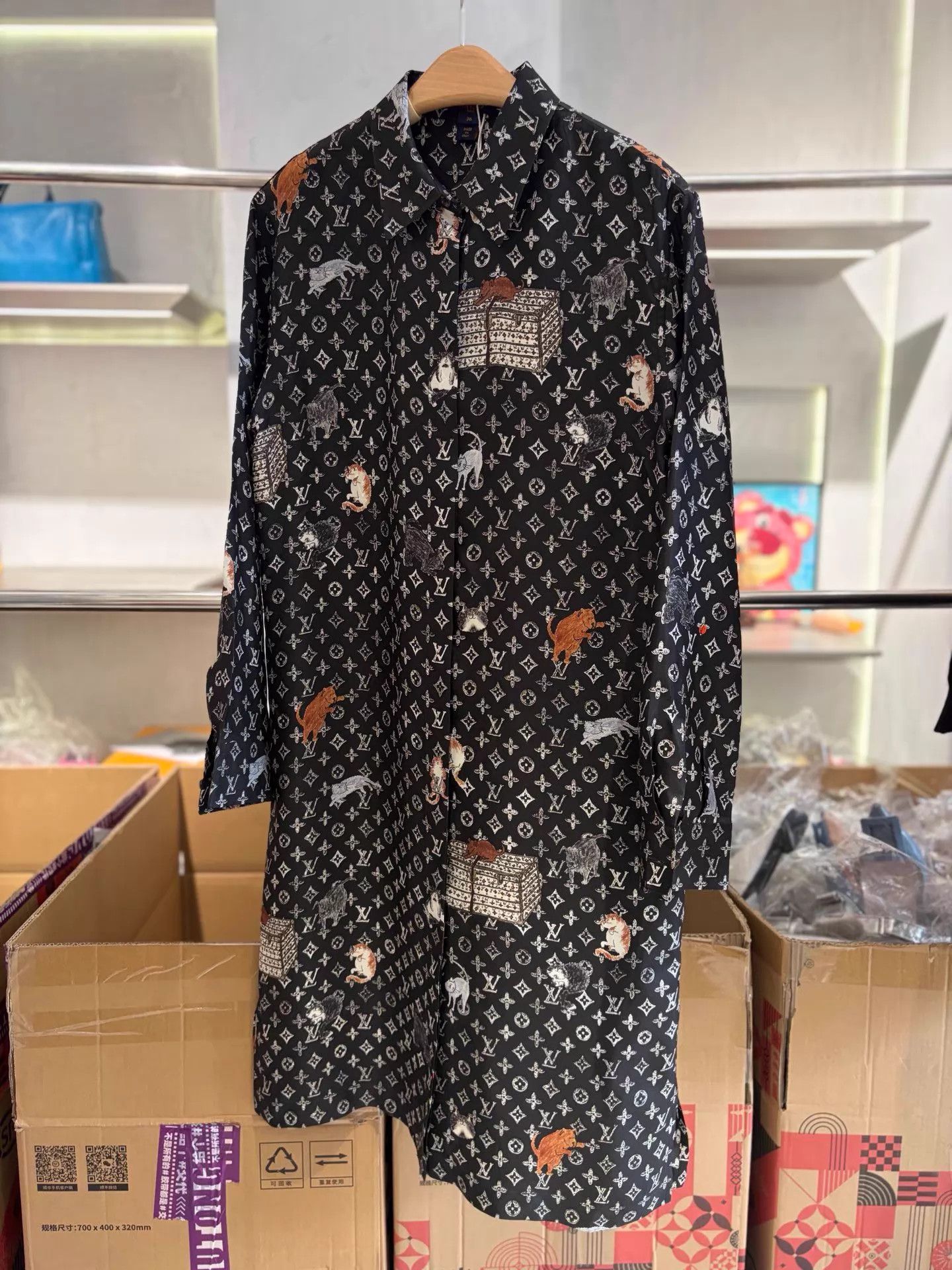 Louis Vuitton LV Monogram All Over Cat Print Silk Shirt Dress 36 Size XS / US 0-2 / IT 36-38 - 1 Thumbnail