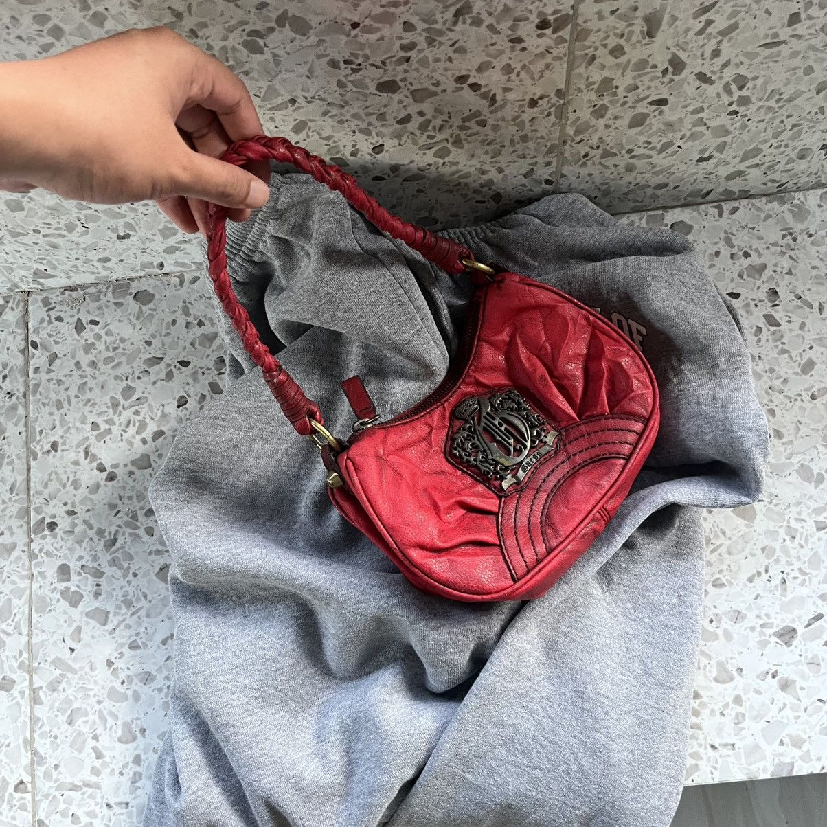 Guess × Vintage Vintage Guess mini hand bag❤️ Size ONE SIZE - 1 Thumbnail