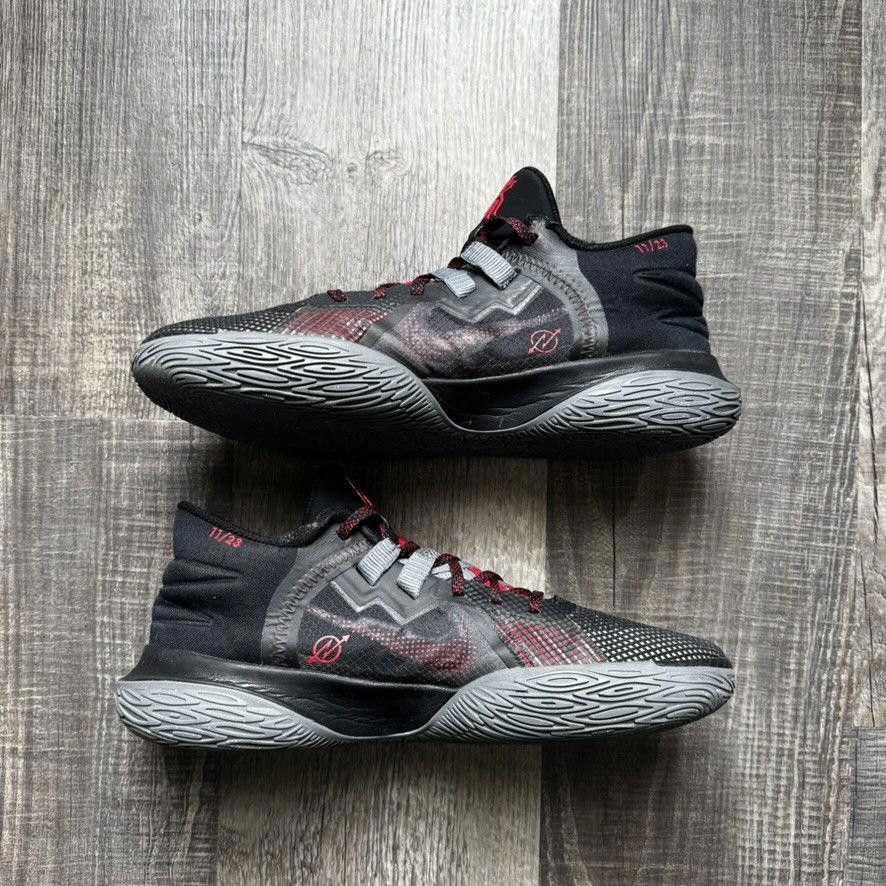 Nike NIKE • Kyrie Flytrap V "Black University Red" (10M) Size US 10 / EU 43 - 3 Thumbnail