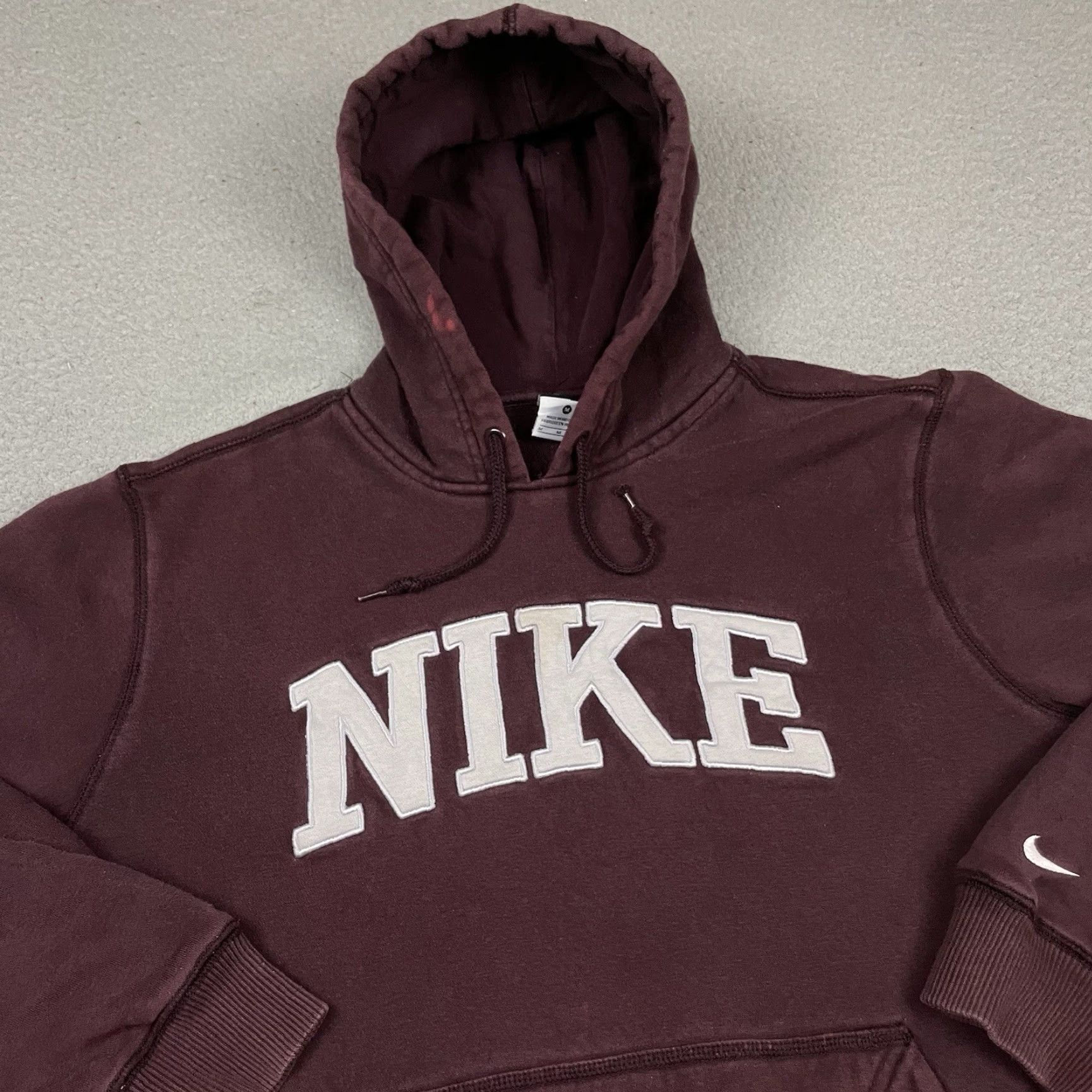 Nike Nike Sweatshirt Hoodie Men Adult Medium Red Embroidered Swoosh Distressed 90s USA Sports Pullover Size US M / EU 48-50 / 2 - 2 Thumbnail