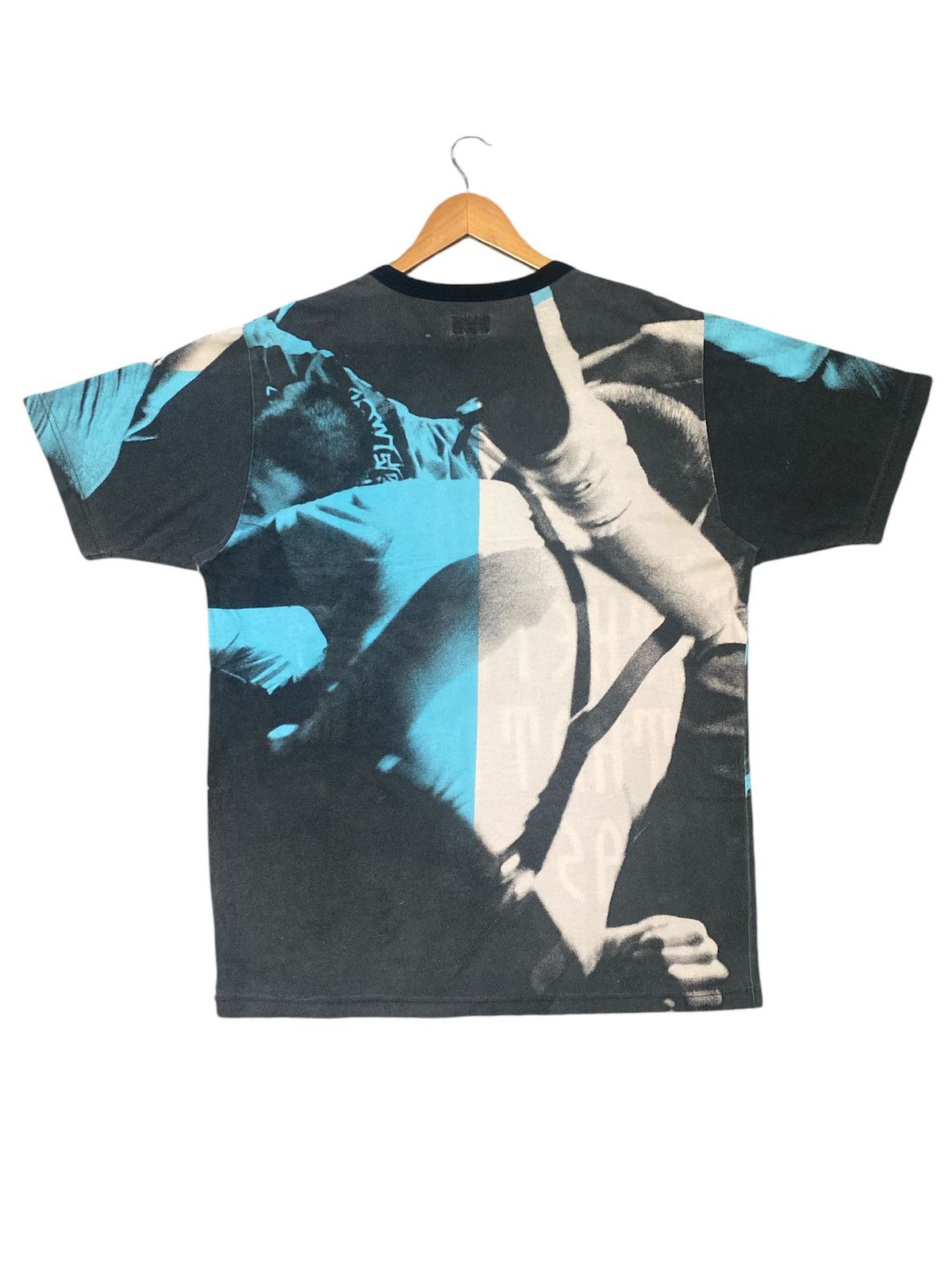 Supreme 💥RARE💥SUPREME THE RIOT THAT NEVER WAS SHIRT TEE🔥 Size US L / EU 52-54 / 3 - 9 Thumbnail