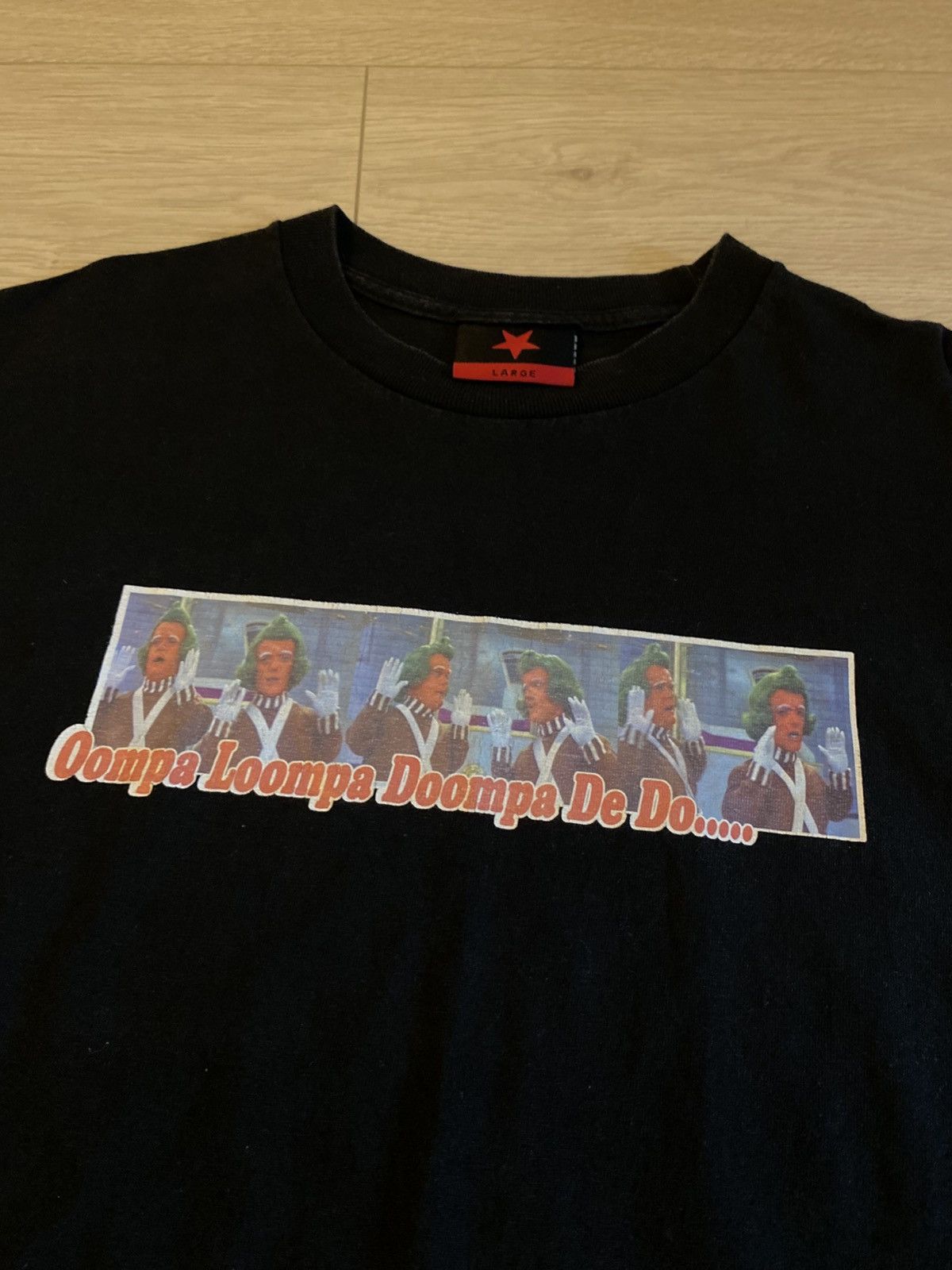 Vintage oompa loompa doompa de do vintage t-shirt 90s Size US L / EU 52-54 / 3 - 2 Thumbnail