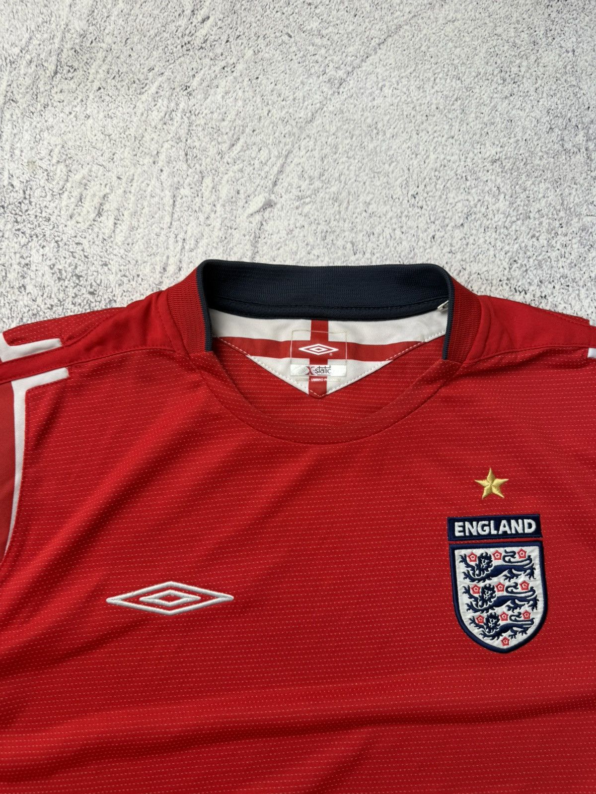 Umbro England football shirt 2004 Jersey Umbro Soccer Vintage Size US L / EU 52-54 / 3 - 14 Thumbnail
