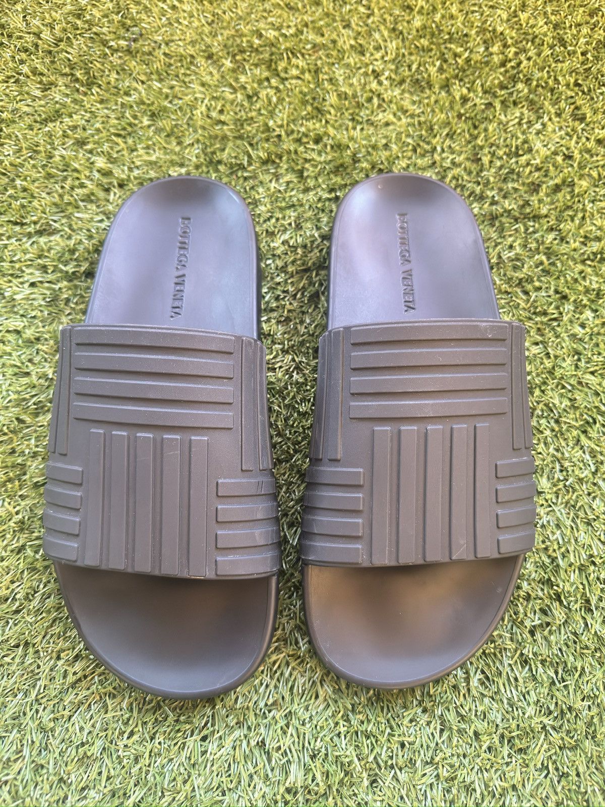 Bottega Veneta Bottega Veneta Slides EU41 Size US 8 / EU 41 - 2 Thumbnail