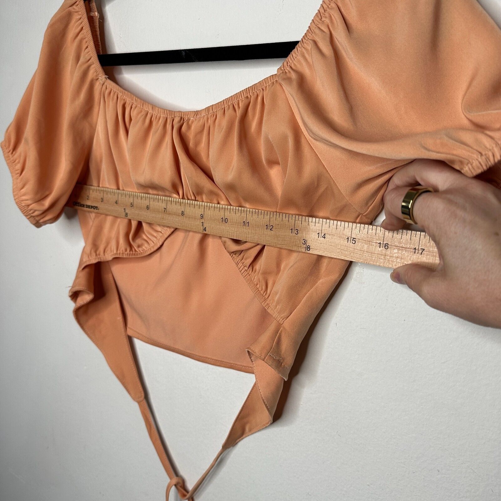 Other Le Lis Peach Puffed Sleeve Front Tie Elastic Crop Top L Size L / US 10 / IT 46 - 13 Thumbnail