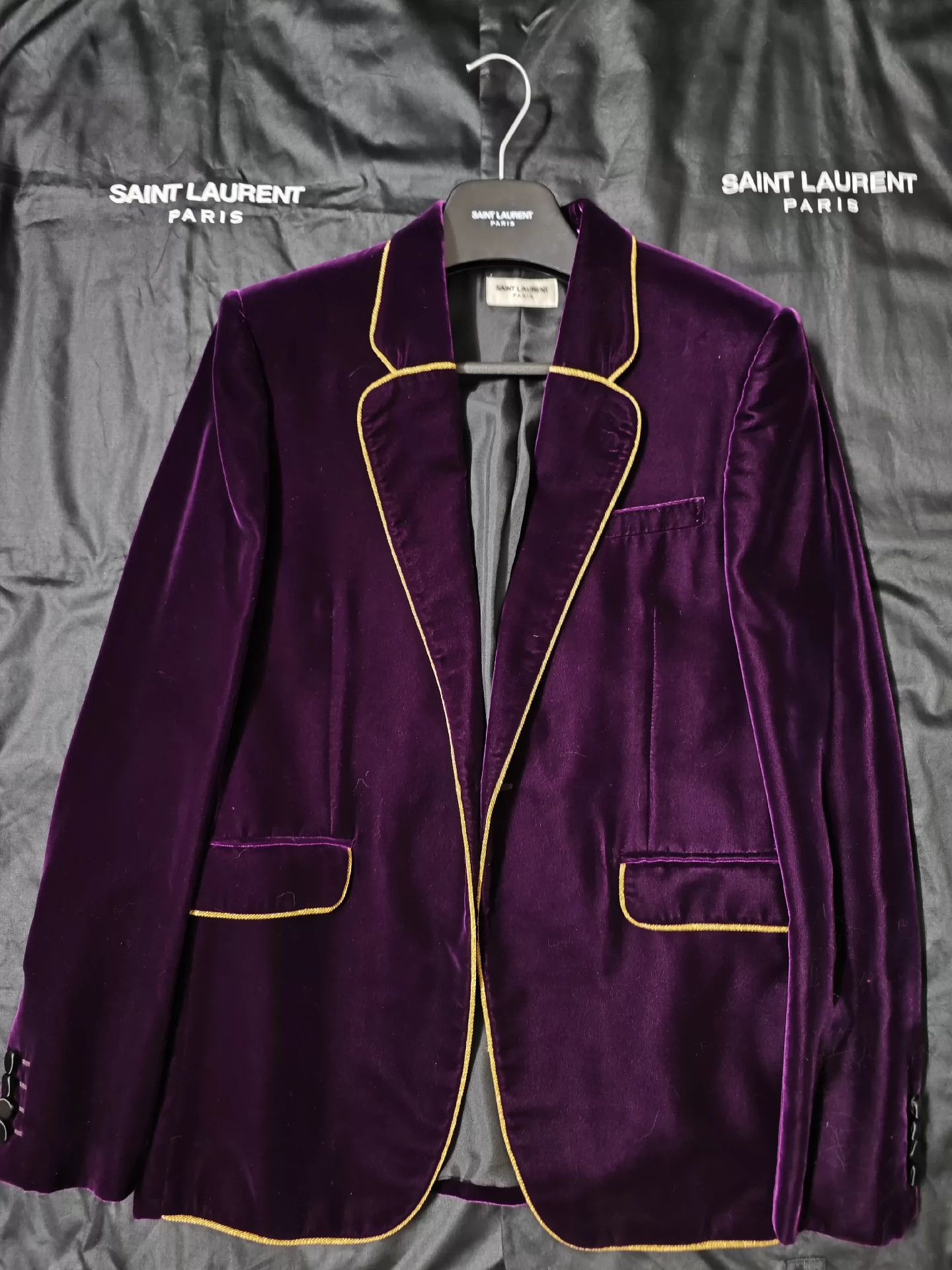 Saint Laurent Paris Saint Laurent Paris Purple velvet suit jacket Size US M / EU 48-50 / 2 - 1 Thumbnail