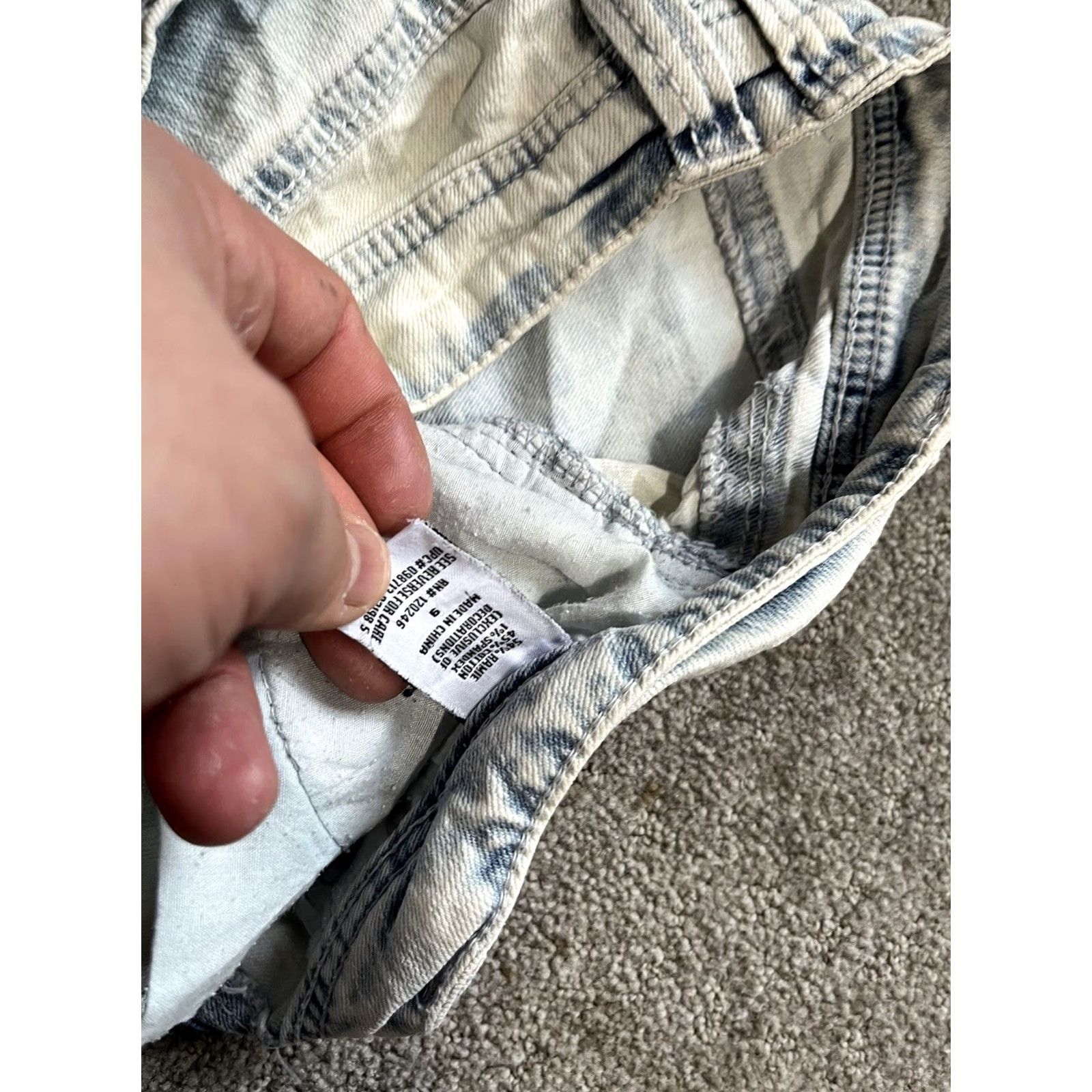 Vintage Wallflower Womens Denim Jean Shorts Sassy High Rise Cuffed Acid Blue 9 Regular Inseam 3in Size 30" / US 8 / IT 44 - 4 Thumbnail