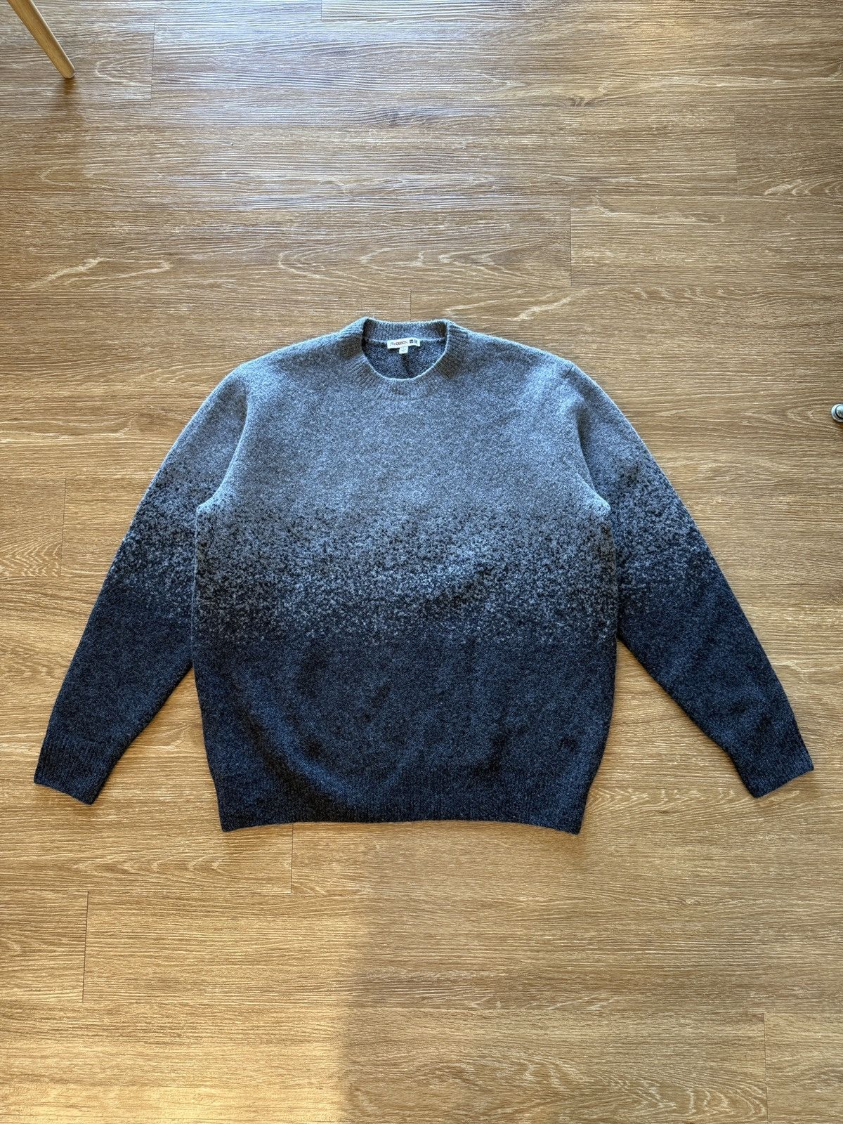 【送料&関税込】J.W. Anderson gradient Sweater JW Anderson × Uniqlo JW Anderson x Uniqlo Gradient sweater