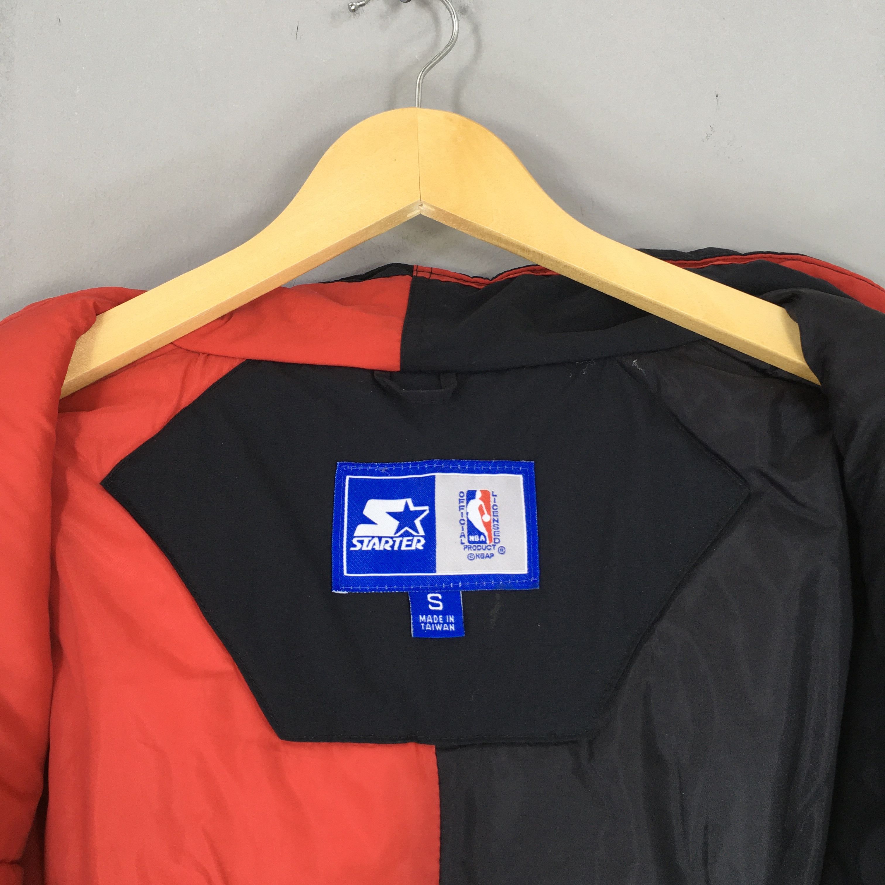NBA × Starter × Vintage Vintage Chicago Bulls NBA Starter Jacket Small Size US S / EU 44-46 / 1 - 8 Thumbnail