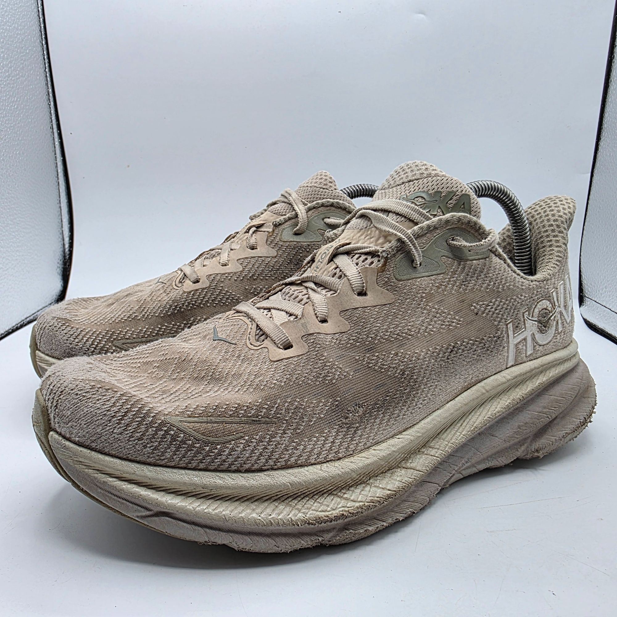 Hoka Hoka One One Clifton 9 Mens 10 White Athletic Shoes Running Size US 10 / EU 43 - 1 Thumbnail