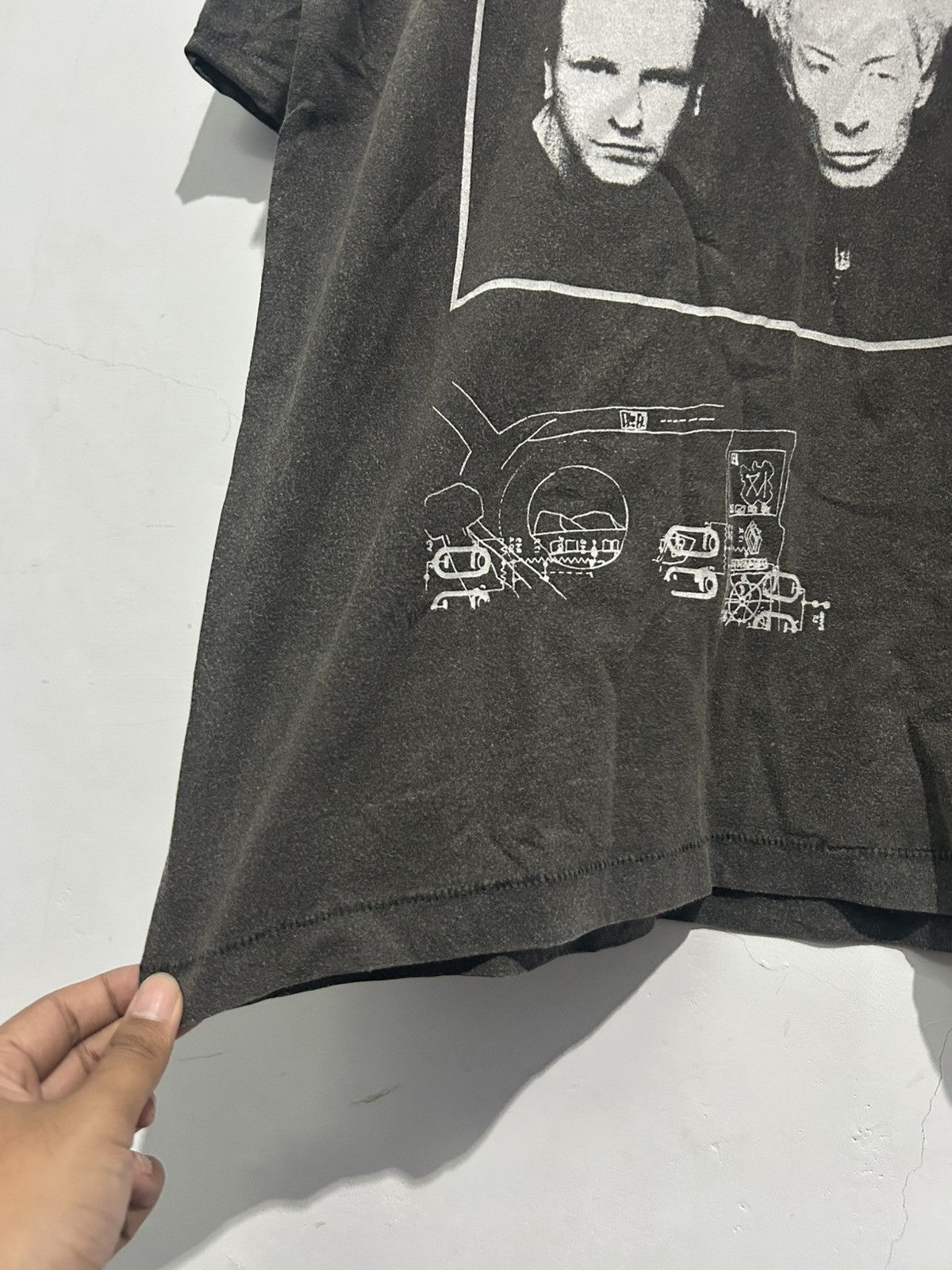 Band Tees Radiohead OK Computer Parking Lot Bootleg Size US L / EU 52-54 / 3 - 4 Thumbnail