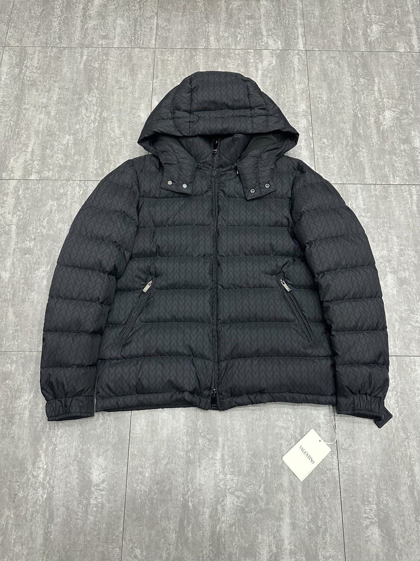 Valentino Valentino Retro Down Heavy Coat xl Men Size US XL / EU 56 / 4 - 1 Thumbnail