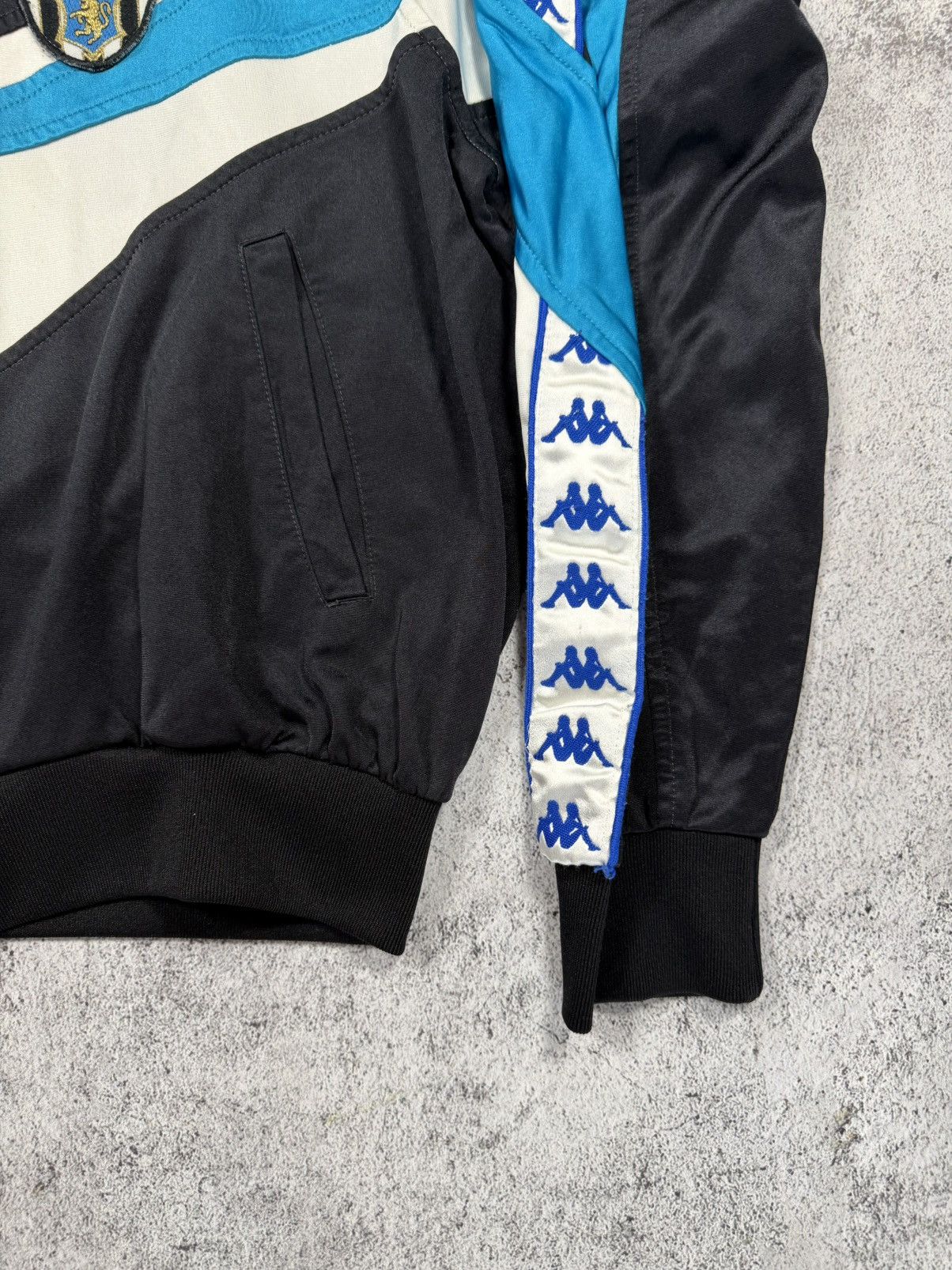 Kappa Juventus Baggio Home Tracktop 1993-94 DANONE Kappa Vintage!! Size US L / EU 52-54 / 3 - 6 Thumbnail