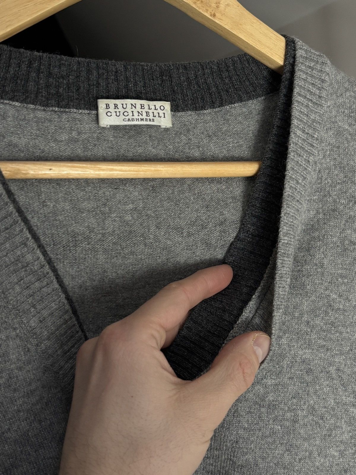Brunello Cucinelli Brunello Cucinelli Cashmere V Neck Sweater Pullover Size US XL / EU 56 / 4 - 9 Thumbnail