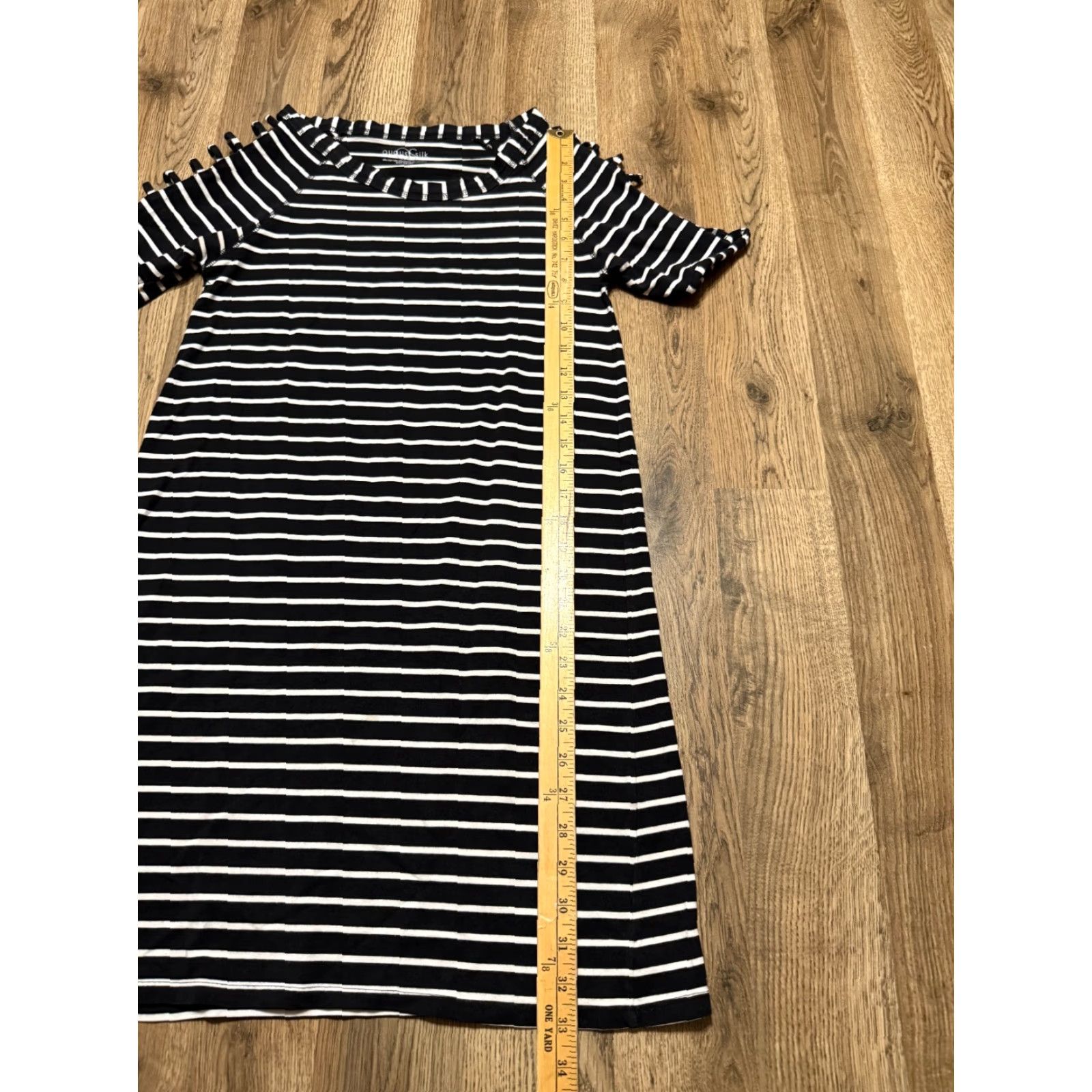 Vintage August Silk Dress, Women's Small, White Black Striped Short Sleeve Shift Dress, Dress, S, Black, Silk, Shift, Casual, Spring Summer Fall, Womens Size 28" / US 6 / IT 42 - 4 Thumbnail