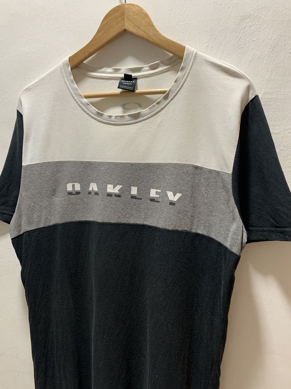 Oakley Vintage Oakley Tee Size US L / EU 52-54 / 3 - 6 Thumbnail