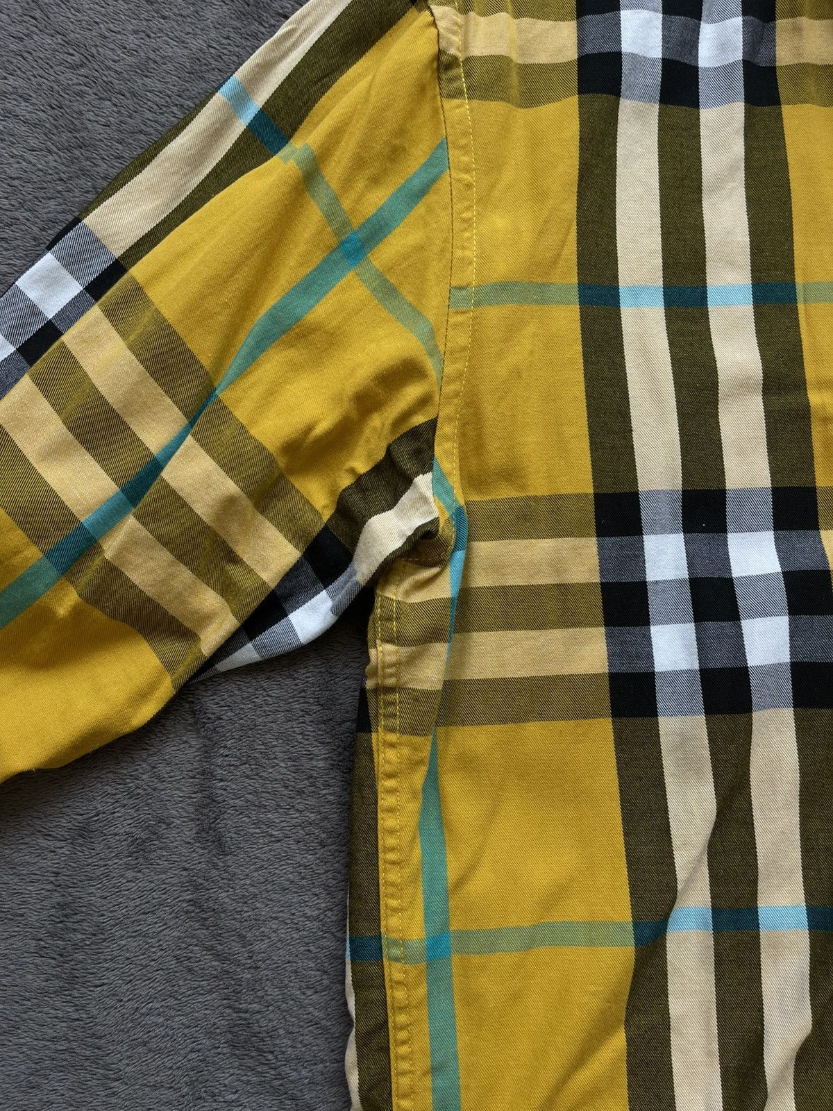 Burberry BURBERRY SHIRT Size US M / EU 48-50 / 2 - 6 Thumbnail