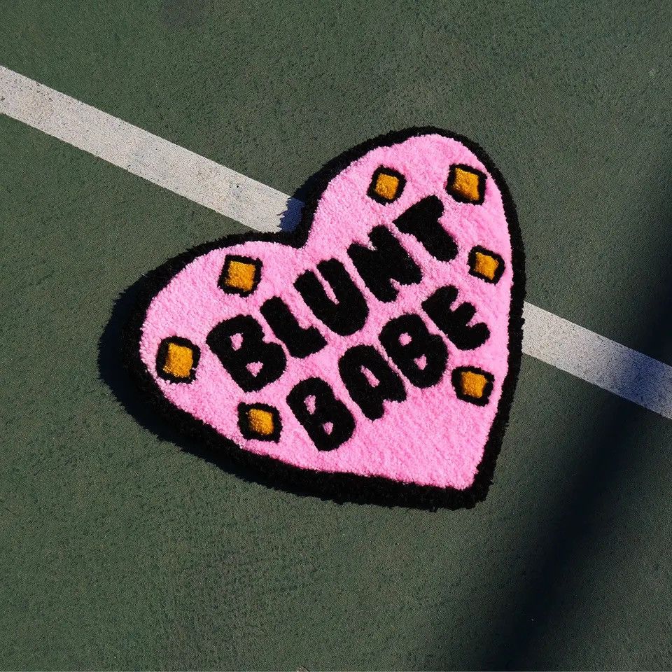 Designer × Vintage Blunt Babe Tufting Rug Size ONE SIZE - 5 Thumbnail