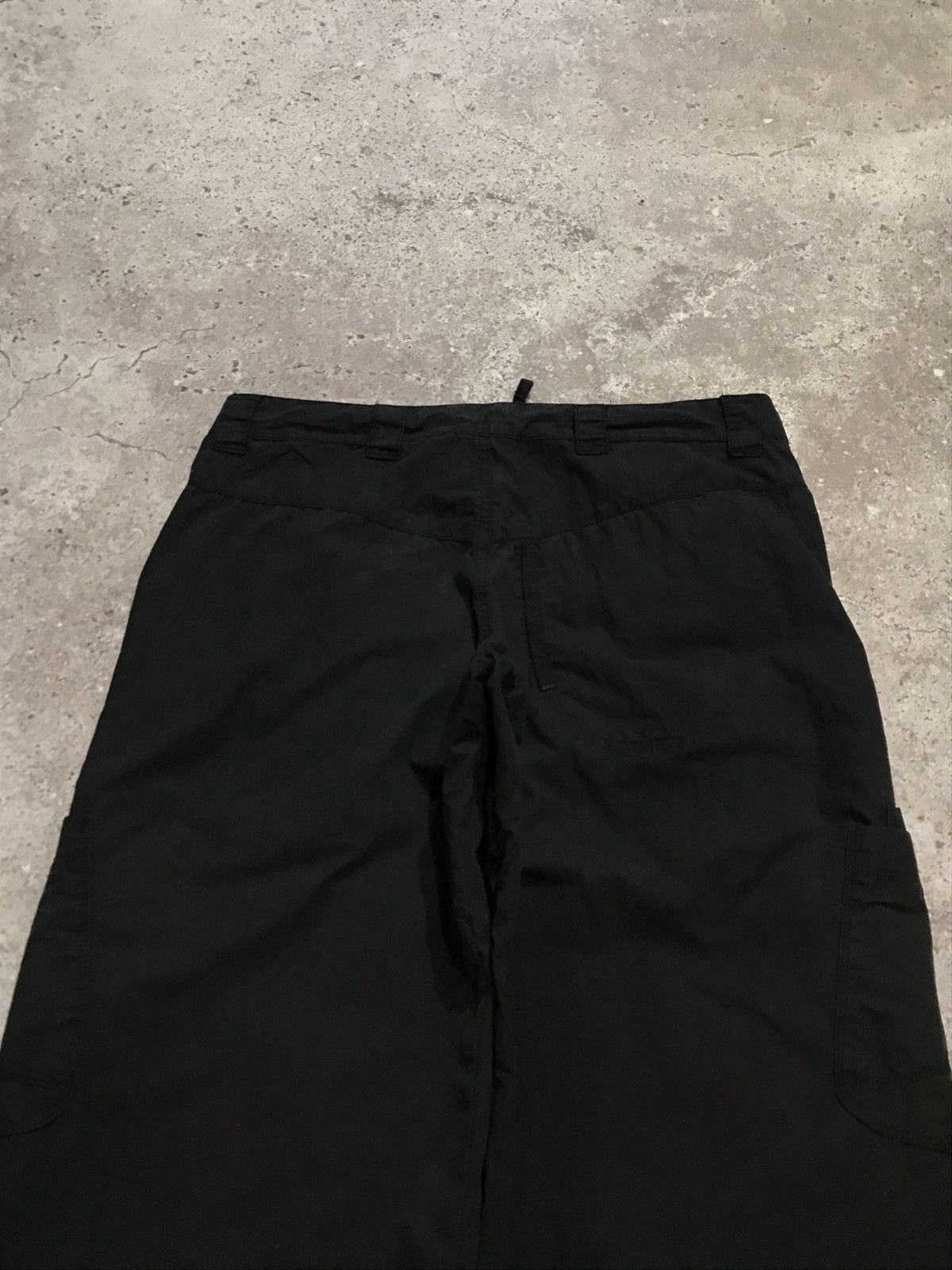 Nike × Vintage Vintage Y2K Nike Cargo Pants Embroiled Logo Faded Black Size 28" / US 6 / IT 42 - 8 Thumbnail