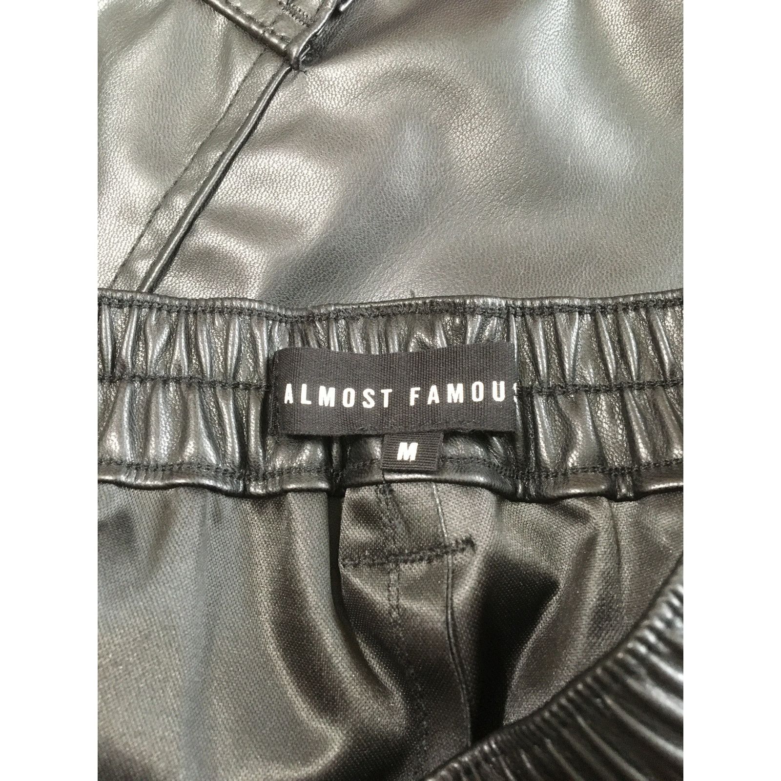 Almost Famous Almost Famous Medium Skater Pants Vegan Leather Gathered Size 30" / US 8 / IT 44 - 3 Thumbnail