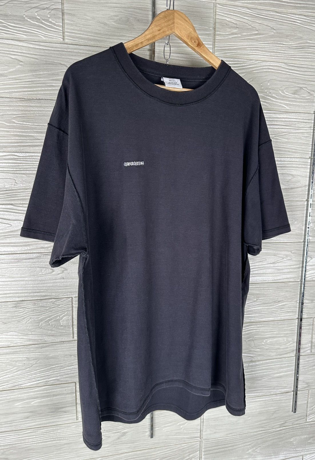 Vetements Vetements - Demna Gvasalia A/W18 Inside Out Oversize T-Shirt Size US L / EU 52-54 / 3 - 6 Thumbnail