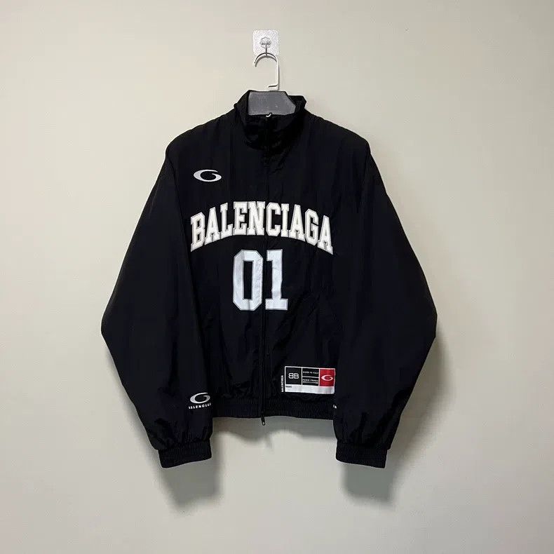 Balenciaga Balenciaga Letter Printed Zip-Up Long Sleeve Jacket Size US M / EU 48-50 / 2 - 1 Thumbnail