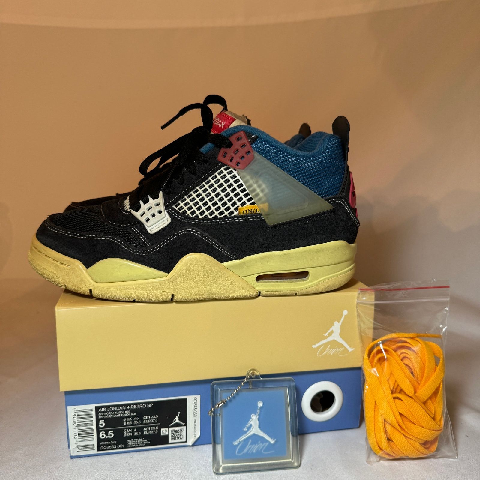 Jordan Brand × Nike Size 5 - Union LA x Air Jordan 4 Retro Off Noir Men's Shoes Size US 5 / EU 37 - 9 Thumbnail