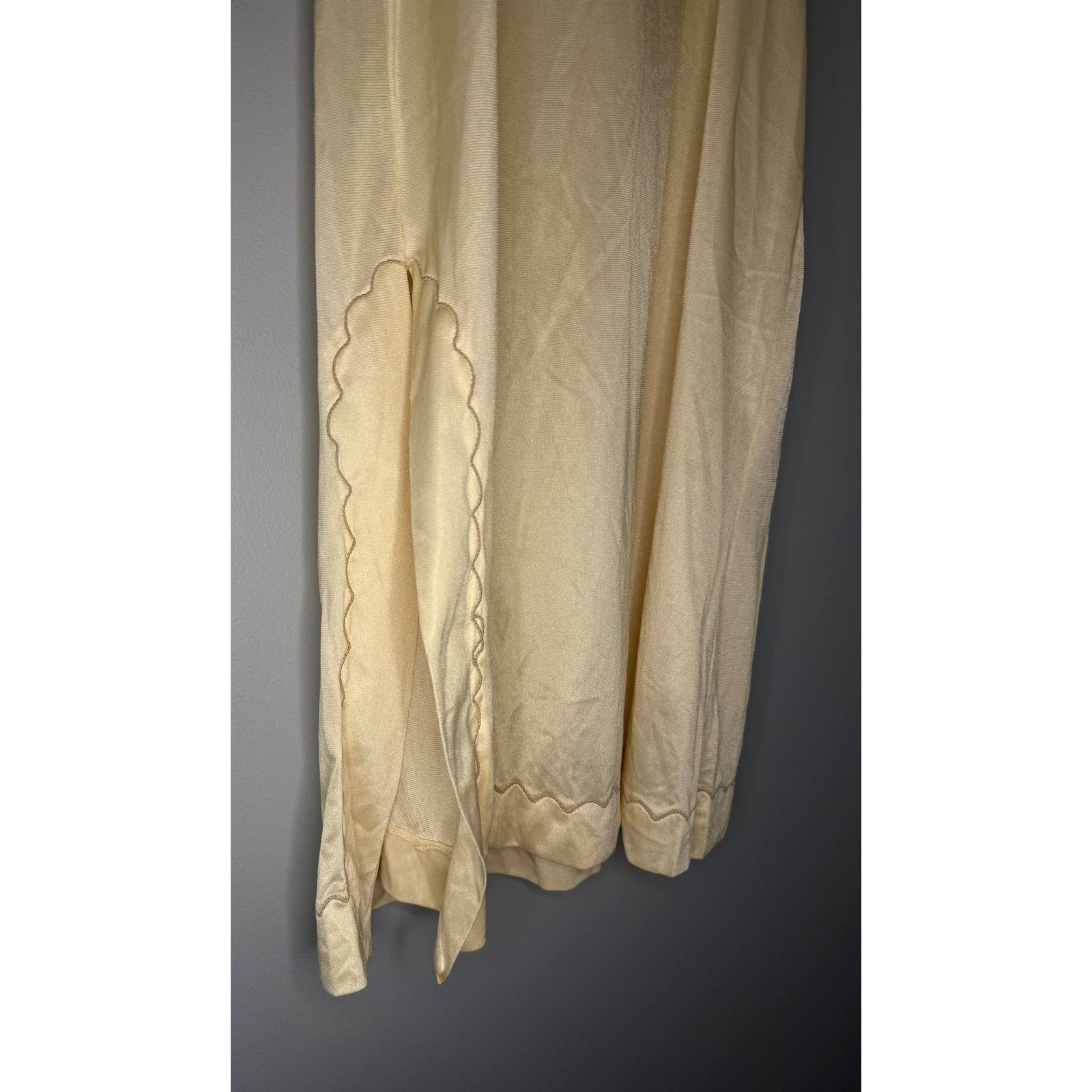 Other Lingerie by Vincent Silky Nightgown Slip Dress Cream 36 US 6 Size S / US 4 / IT 40 - 7 Thumbnail