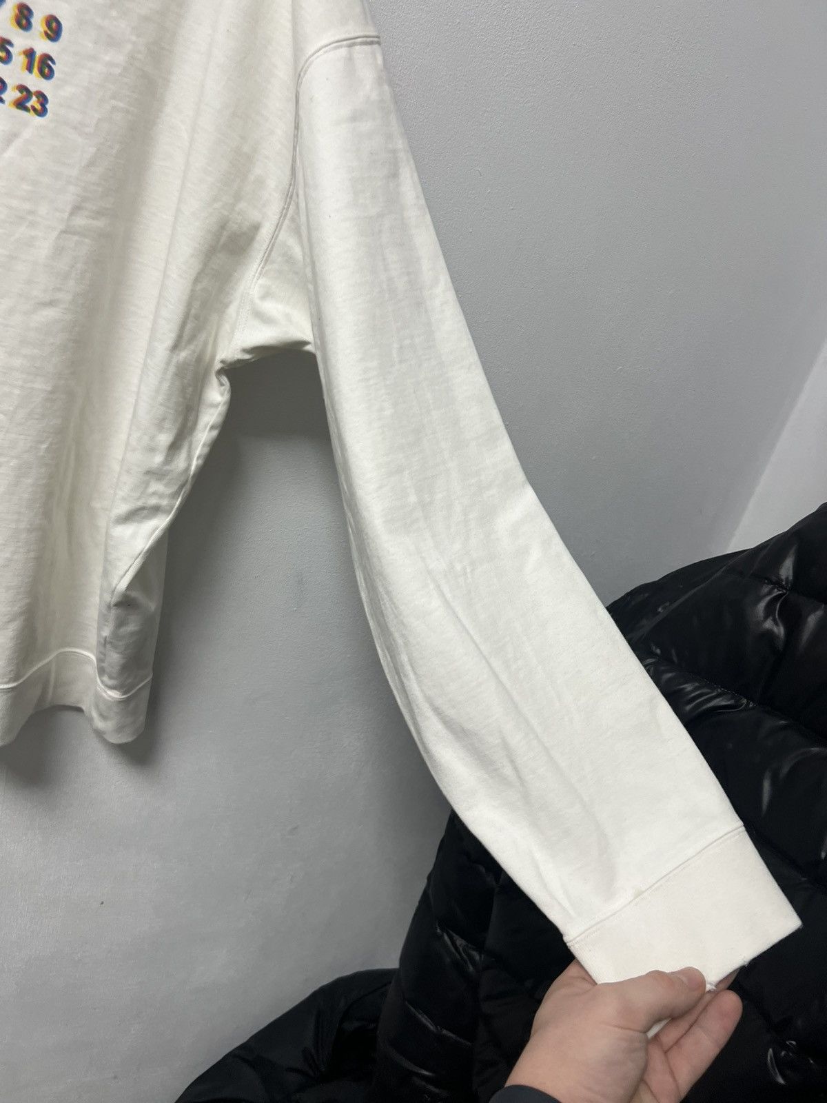 Maison Margiela Maison Margiela Big Logo Sweatshirt Luxury White Mens Size US S / EU 44-46 / 1 - 9 Thumbnail
