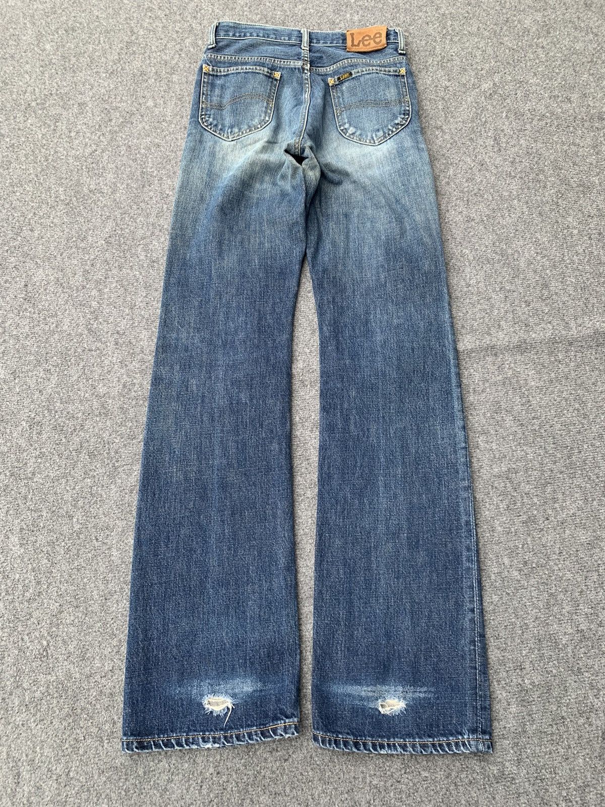 Lee FLARE DISTRESSED LEE RIDER. Size US 28 / EU 44 - 3 Thumbnail