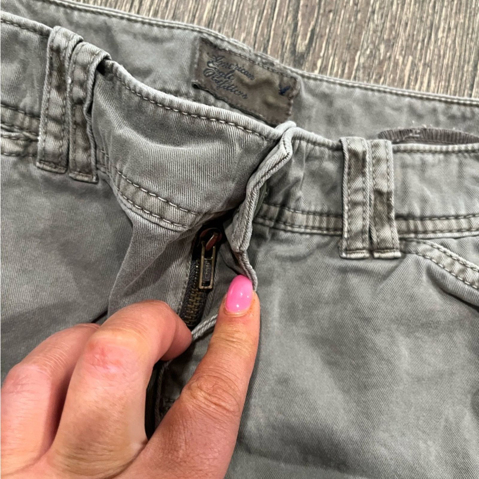 American Eagle Outfitters American Eagle Ouftitters Shorts Shortie Frayed Hem Size 2 Size 26" / US 2 / IT 38 - 4 Thumbnail