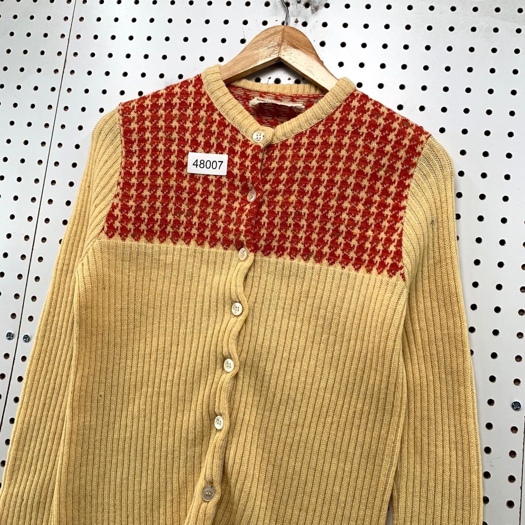 Vintage VINTAGE Koret California Cardigan Sweater Womens M bege Yellow Red Houndstooth Cardigan Mens Womens Girls Boys Size M / US 6-8 / IT 42-44 - 6 Thumbnail