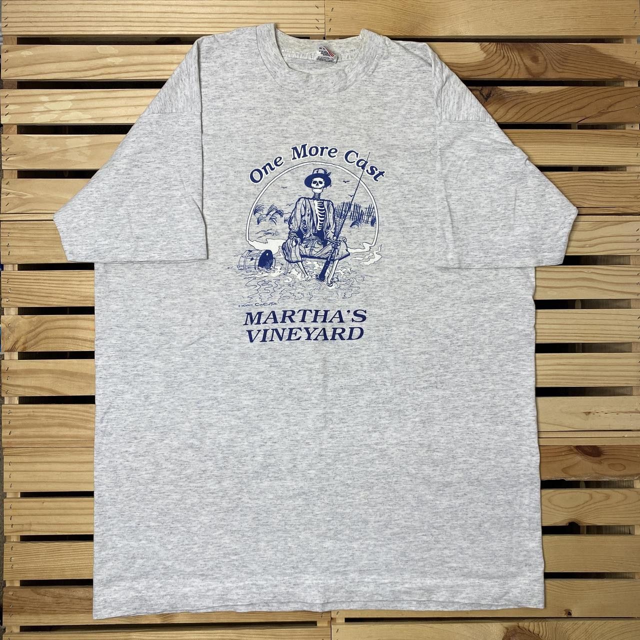 Fruit Of The Loom Vintage Martha's Vineyard Gray Skeleton Fishing Tee Size 2XL Size US XXL / EU 58 / 5 - 1 Thumbnail