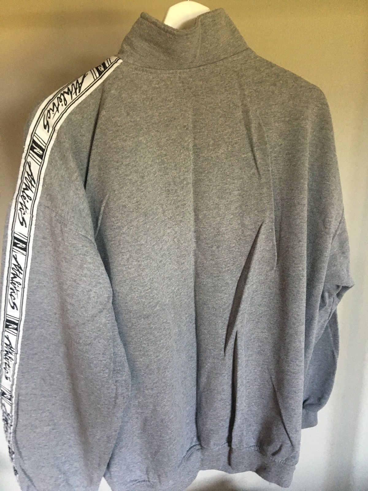 Other Vintage Athletics sweatshirt Size US XL / EU 56 / 4 - 3 Thumbnail
