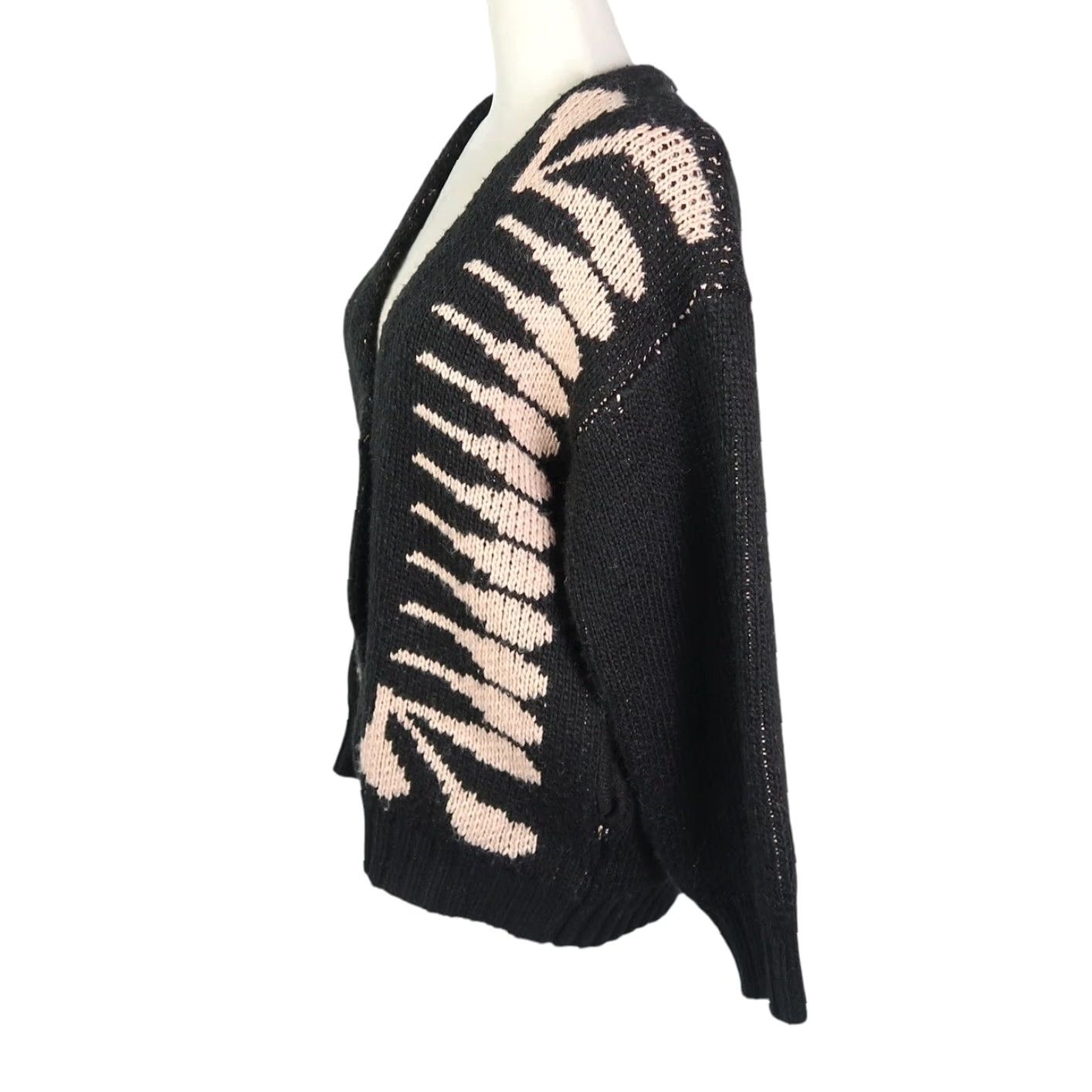 Obey OBEY Cardigan Sweater XS Women Skeleton Graphic Black Cream V-Neck Long Sleeve Knit Wool Acrylic Pockets Halloween Fall Winter 80% Acrylic 20% Wool Size XS / US 0-2 / IT 36-38 - 4 Thumbnail