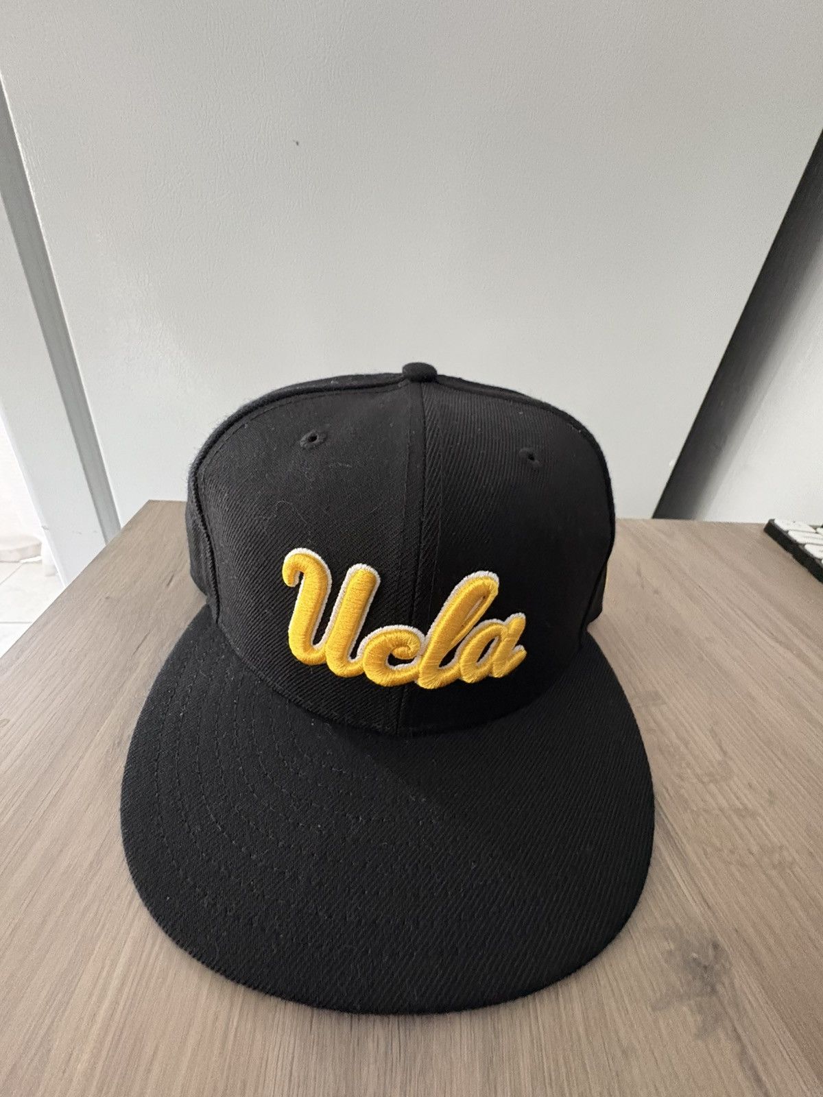 New Era New Era Ucla fitted hat size 7 1/8 Size ONE SIZE - 2 Thumbnail
