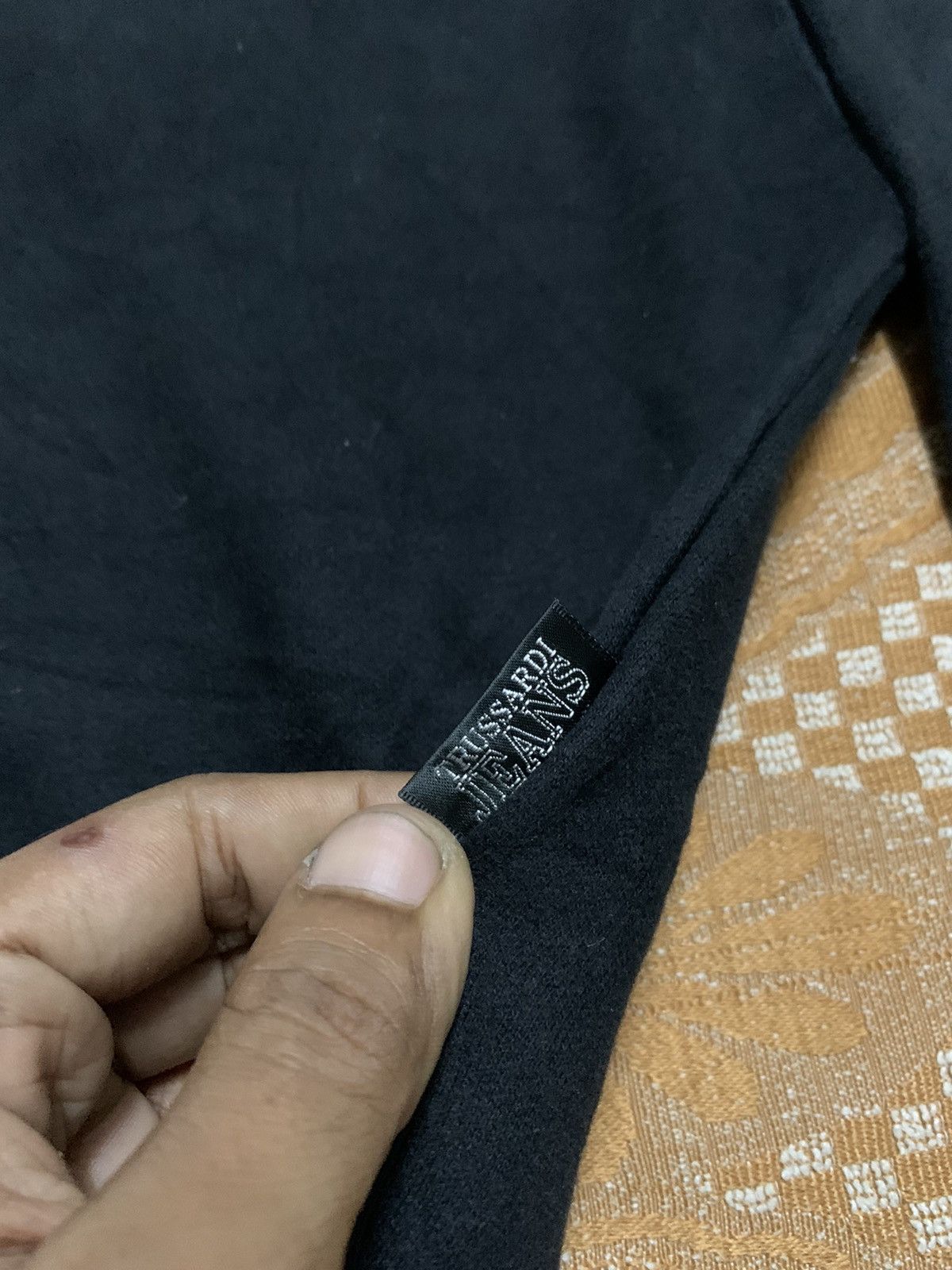 Japanese Brand × Trussardi × Vintage 90s TRUSSARDI JEANS SWEATSHIRT FADED Size US XL / EU 56 / 4 - 8 Thumbnail