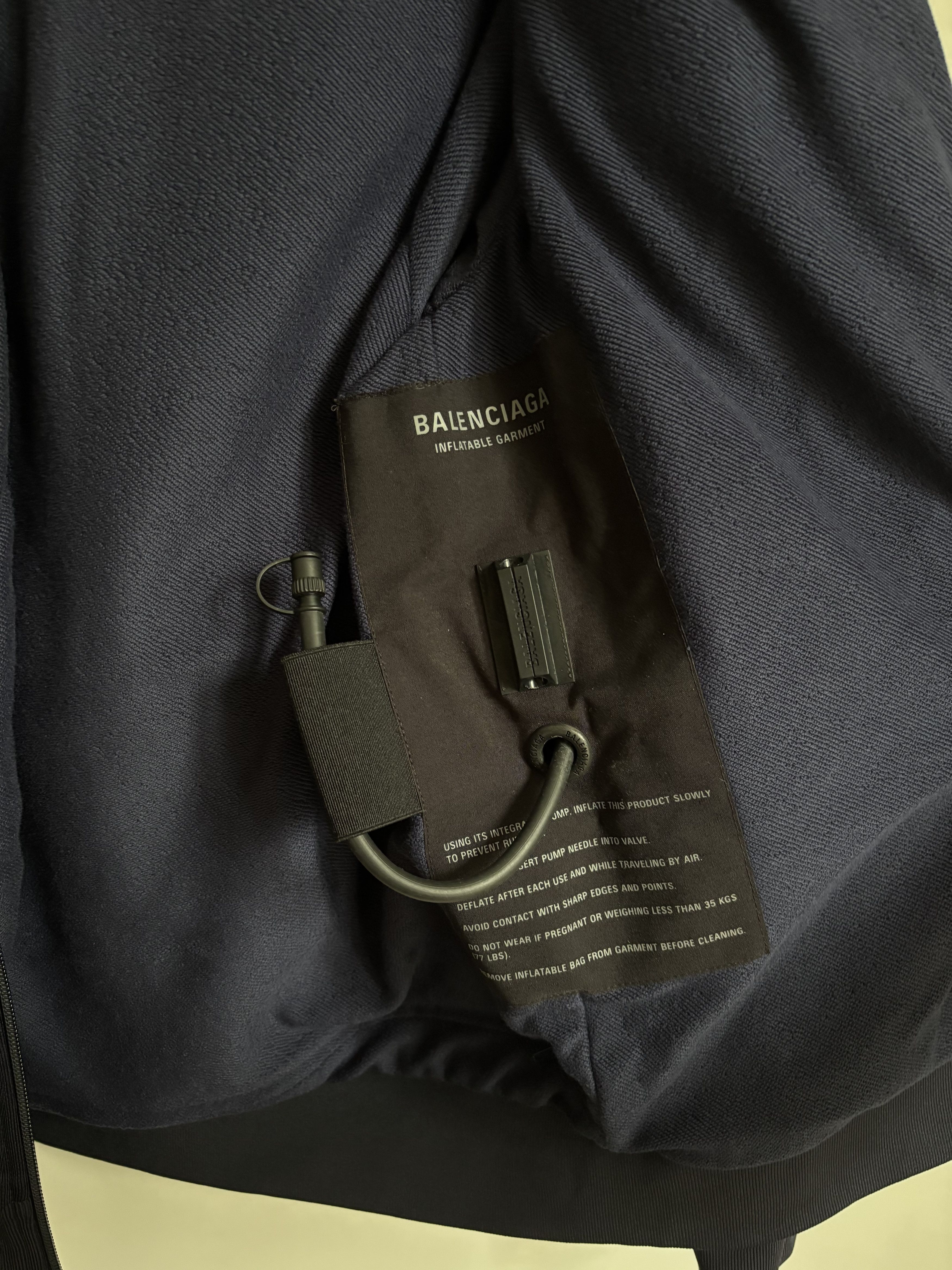 Balenciaga Inflatable Zip - Up Hoodie fw23 balenciaga Size US M / EU 48-50 / 2 - 7 Thumbnail