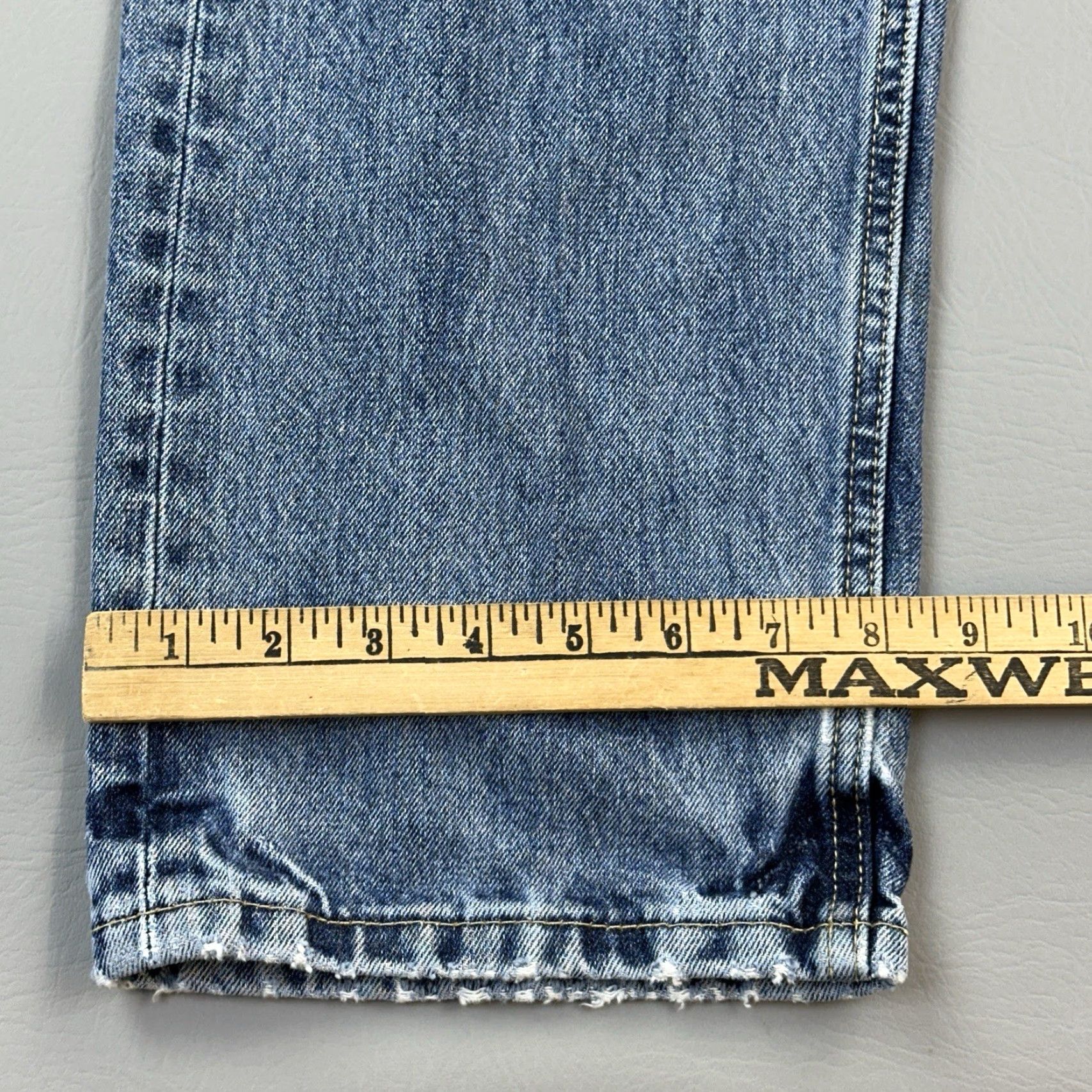 Levi's Levis 505 Jeans Mens 36x34 Blue Light Wash Regular Fit Straight Distressed Work Jeans Size US 36 / EU 52 - 6 Thumbnail