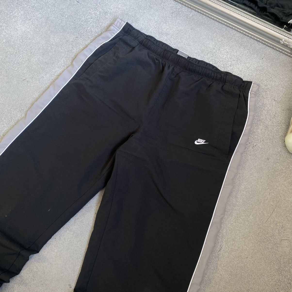 Nike Vintage Nike Track Pants Swoosh Y2K Baggy Sweatpants Size US 38 / EU 54 - 3 Thumbnail